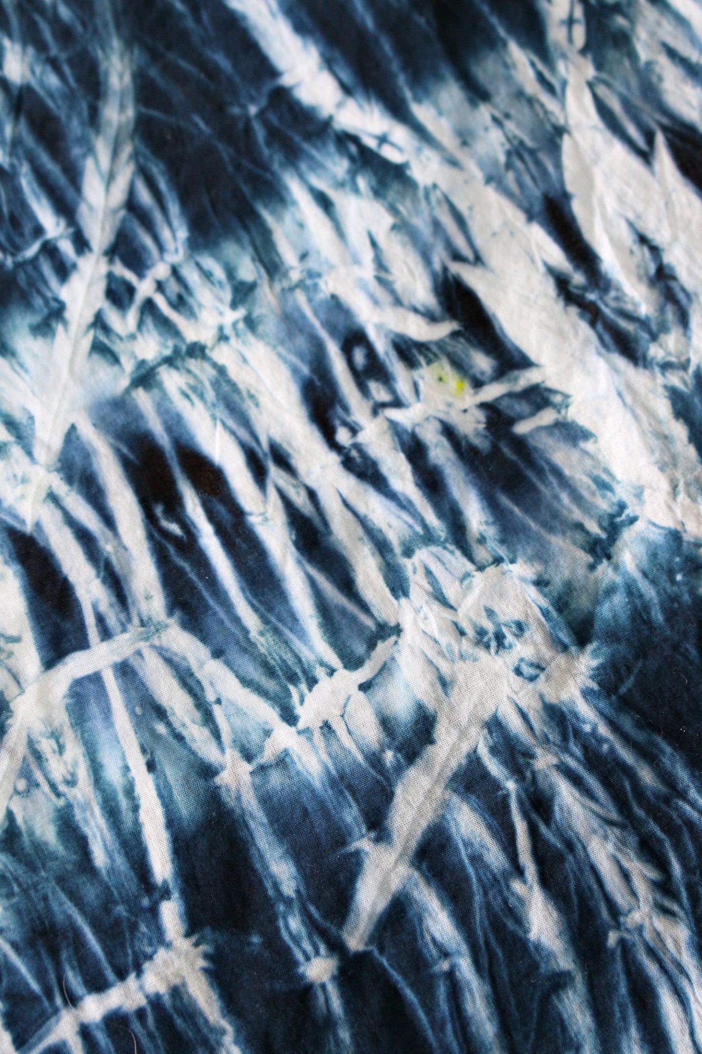 DIY Shibori Pole Dyeing Experiment | How to Dye Fabric with Pole Dyeing Method