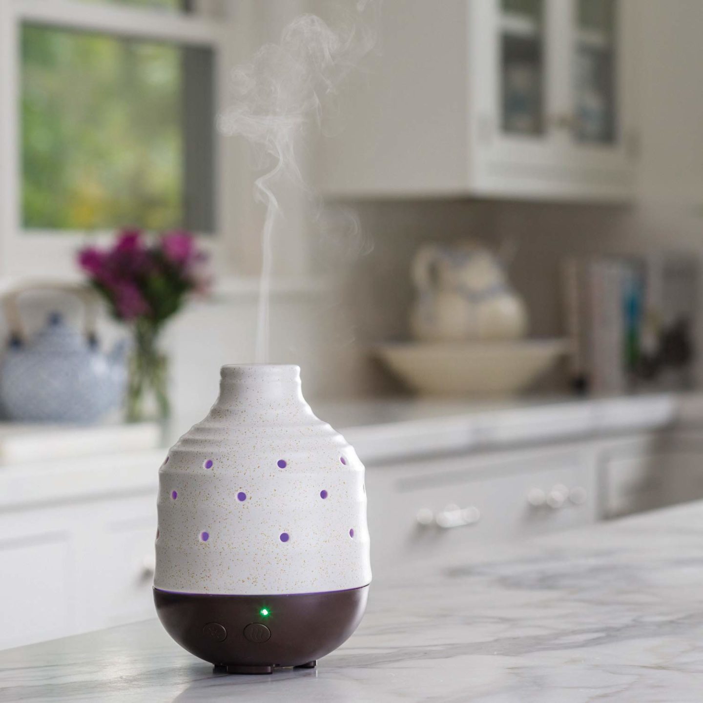 15+ Modern Essential Oil Diffusers Gift Guide Round Up