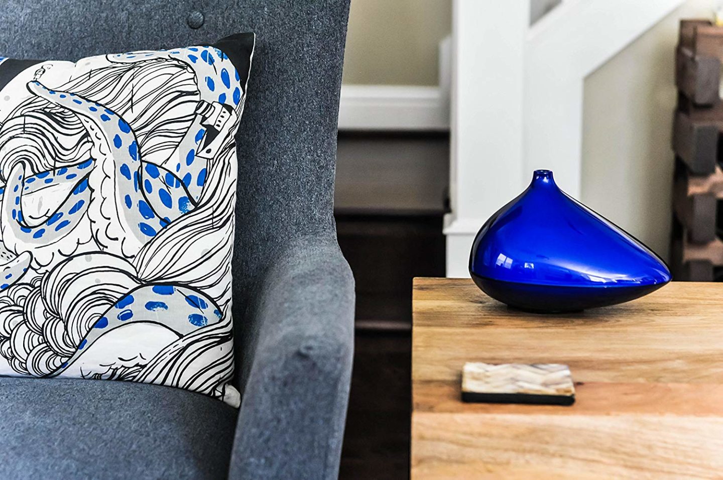 15+ Modern Essential Oil Diffusers Gift Guide Round Up