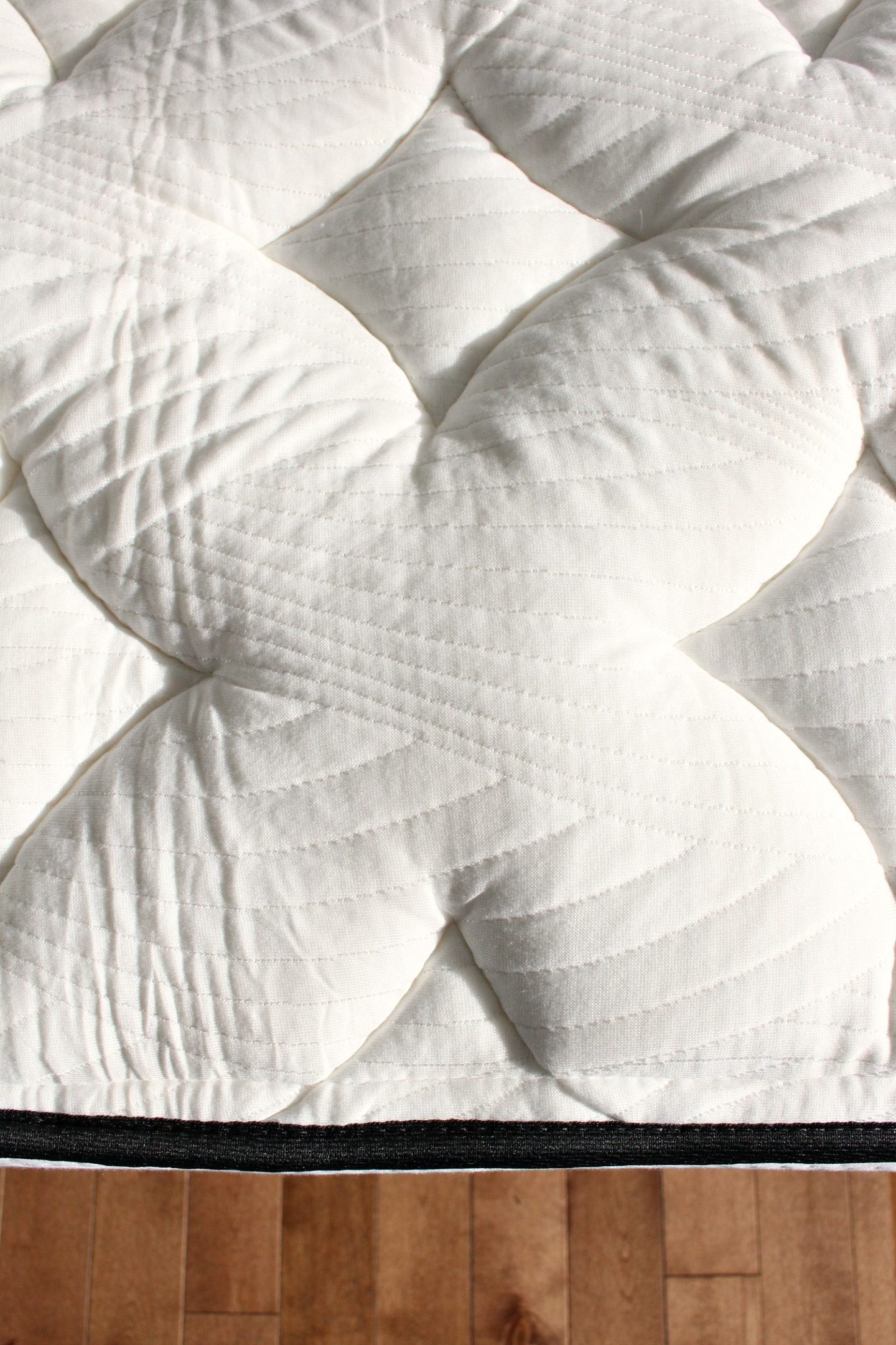 Nest Bedding Alexander Signature Hybrid Mattress Review