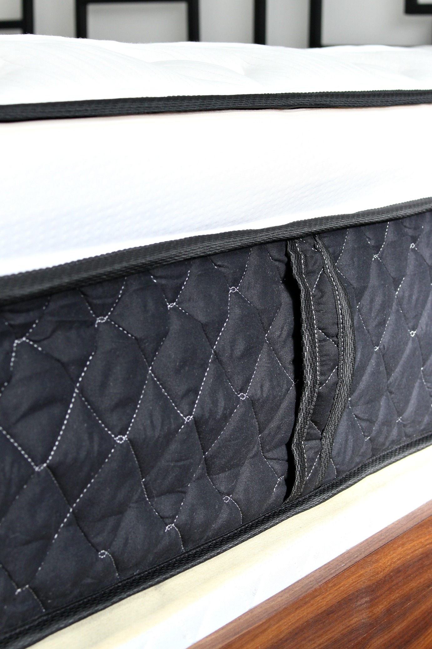 Nest Bedding Alexander Signature Hybrid Mattress Review