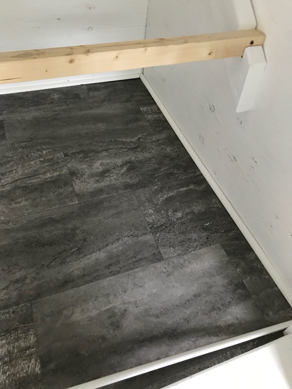 Vinyl Coop Flooring