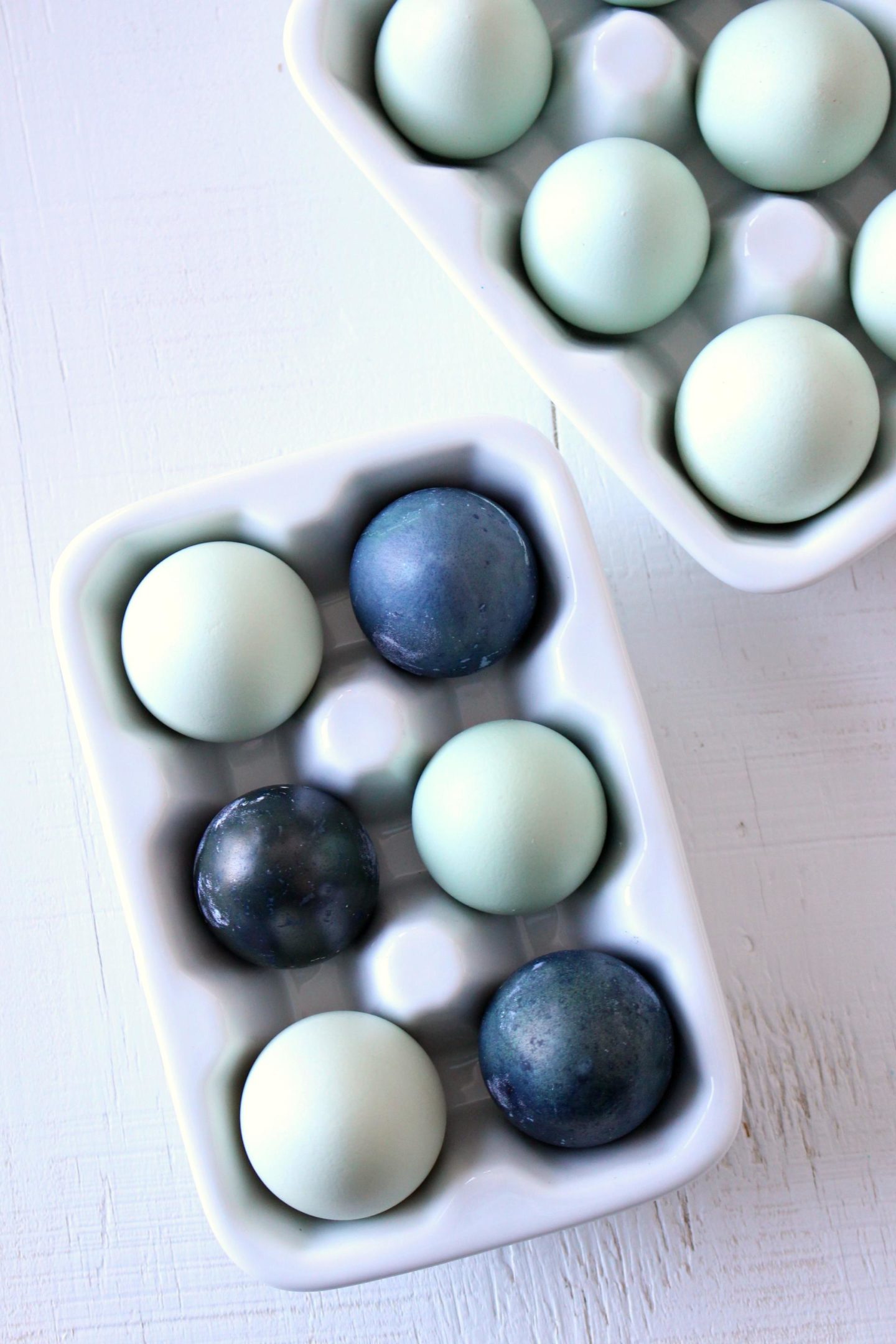 Dye Easter Eggs with Blueberries | Naturally Dyed Easter Eggs | Dans le ...