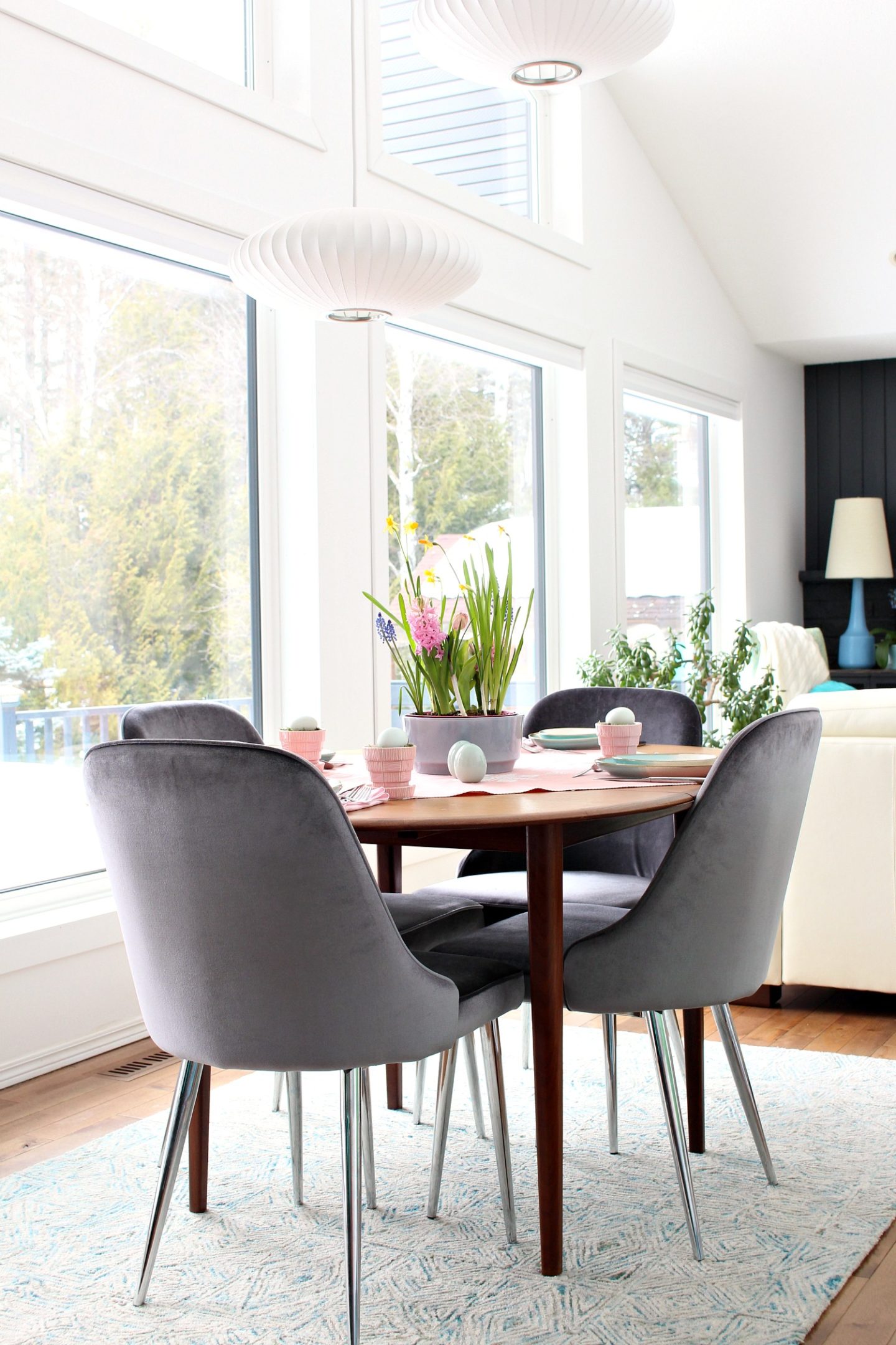 minimal spring tablescape