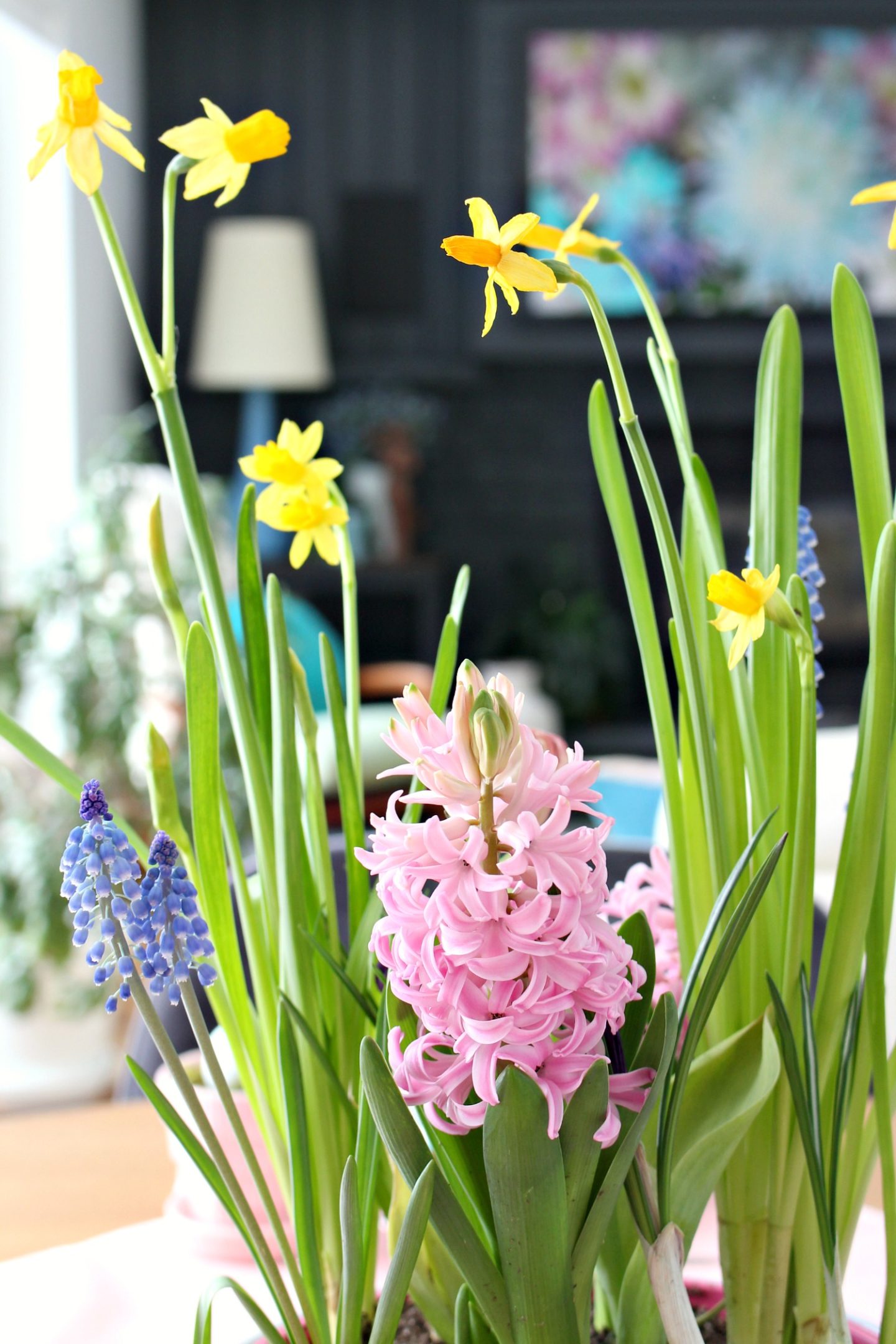 spring flowers centerpiece blooms