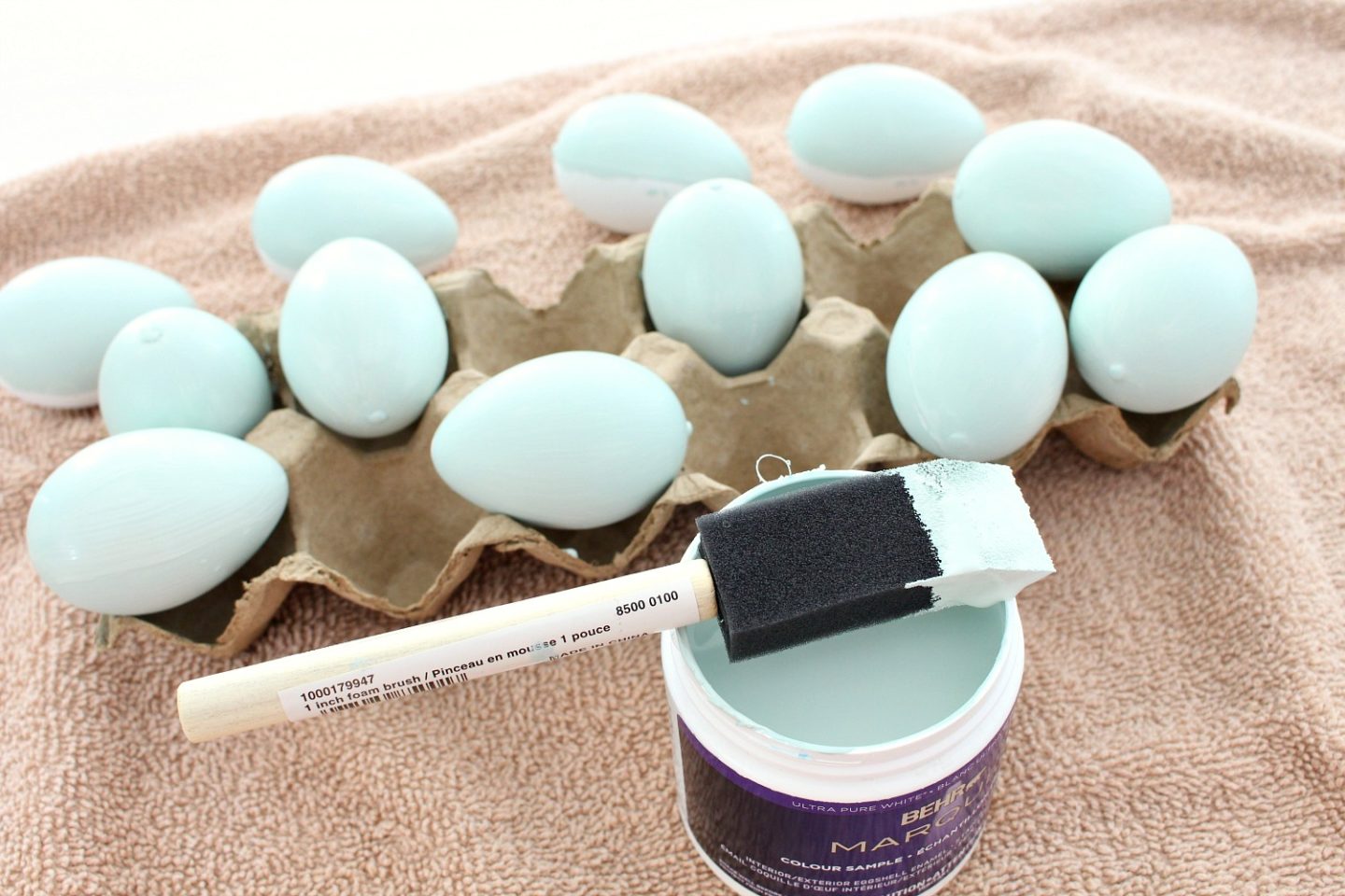 Aqua Painted Eggs