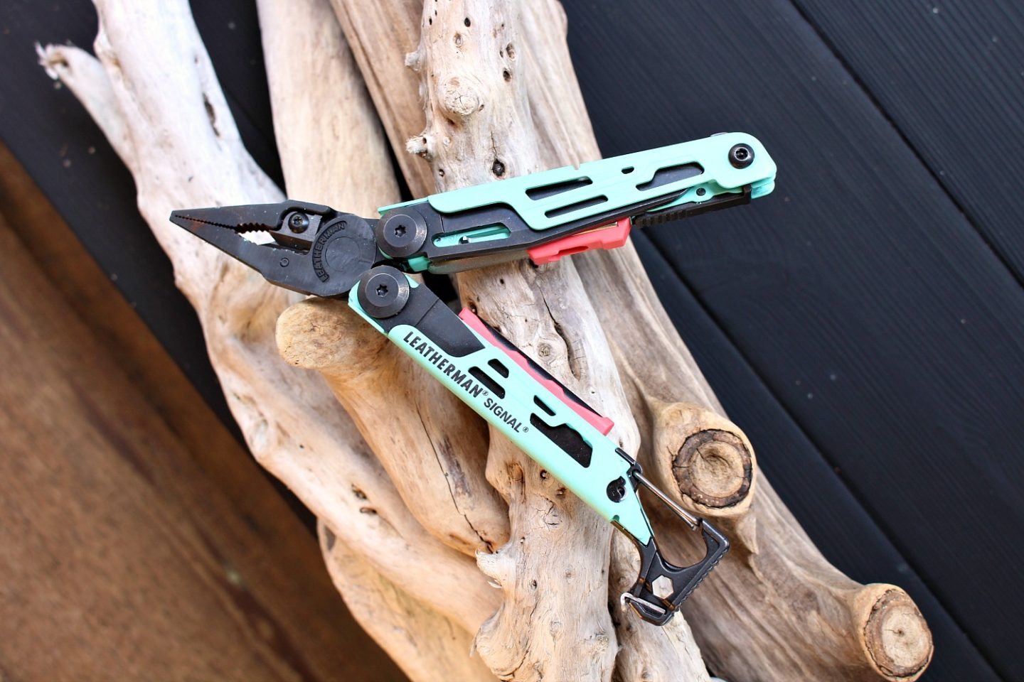 Multi-Tool with Pliers
