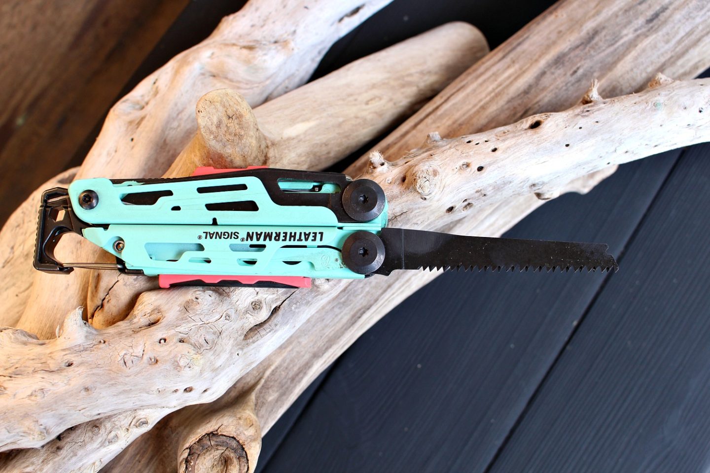 Multi Tool with Saw