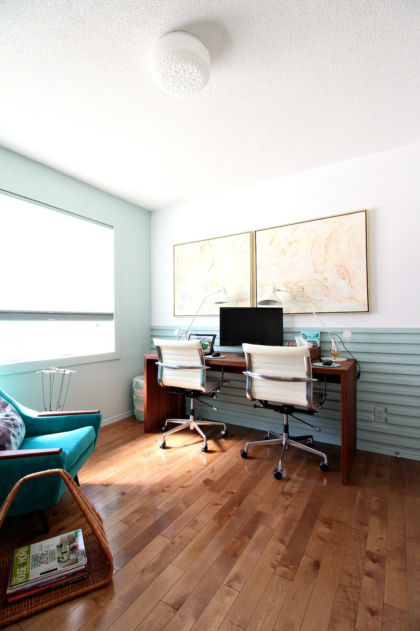 Beachy Wood Slat Wall Accent