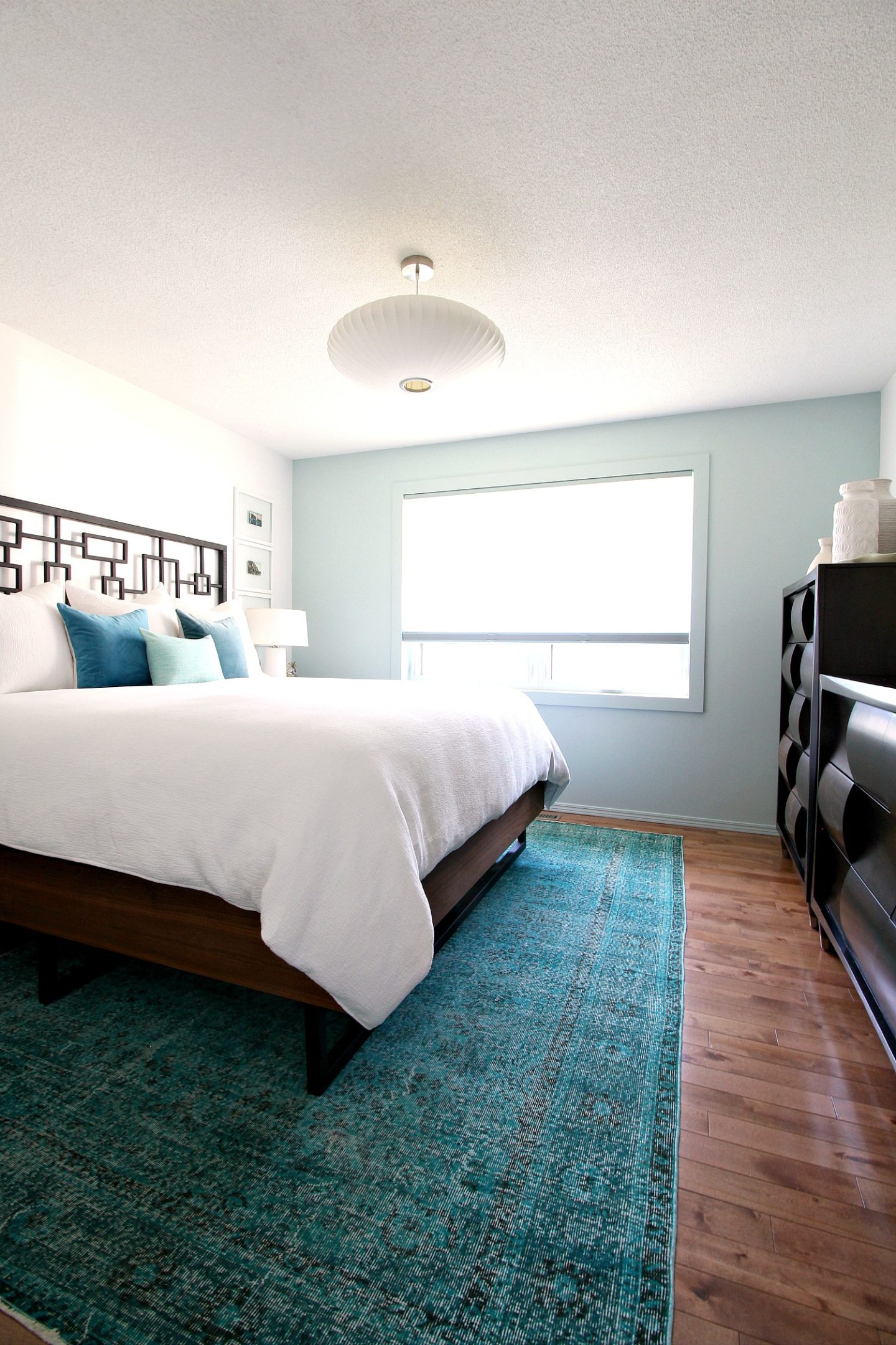 Beachy Decor with Overdyed Rug