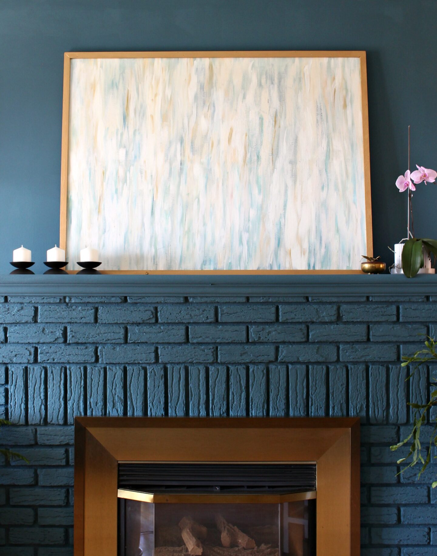 Blue Fireplace Makeover with Chalk Paint | Dans le Lakehouse