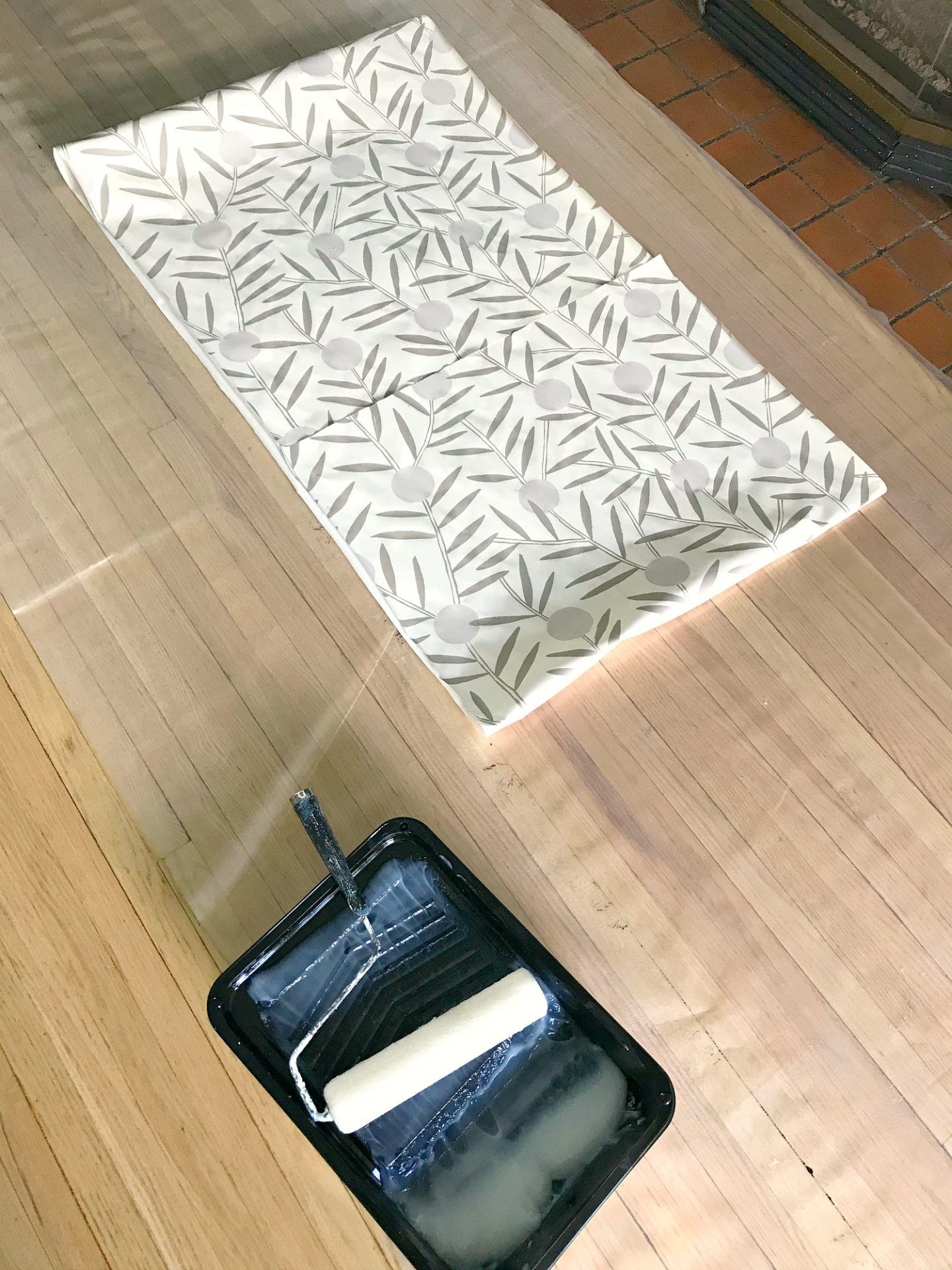 How to Book Wallpaper