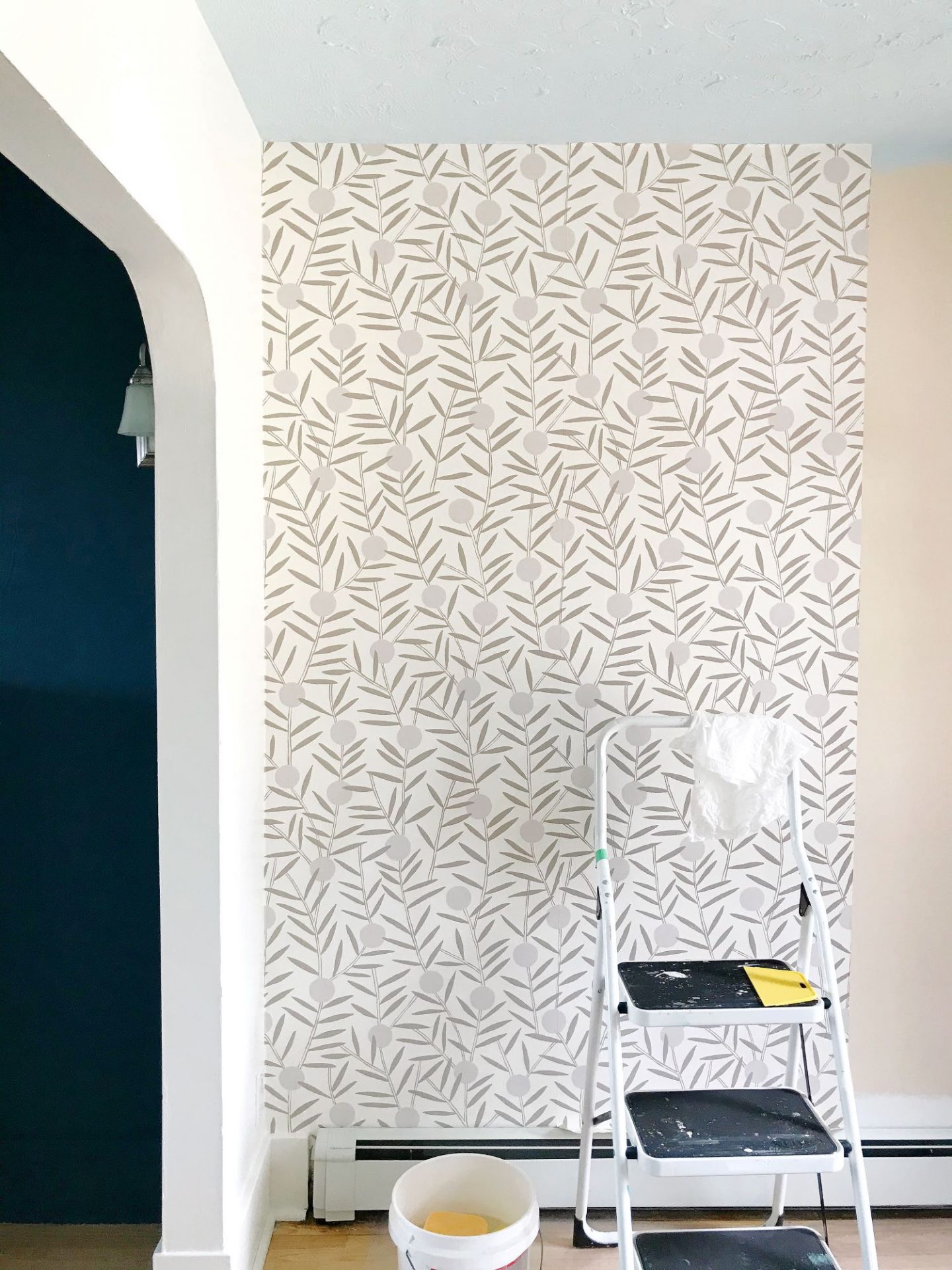 Non-Pasted Wallpaper Installation DIY