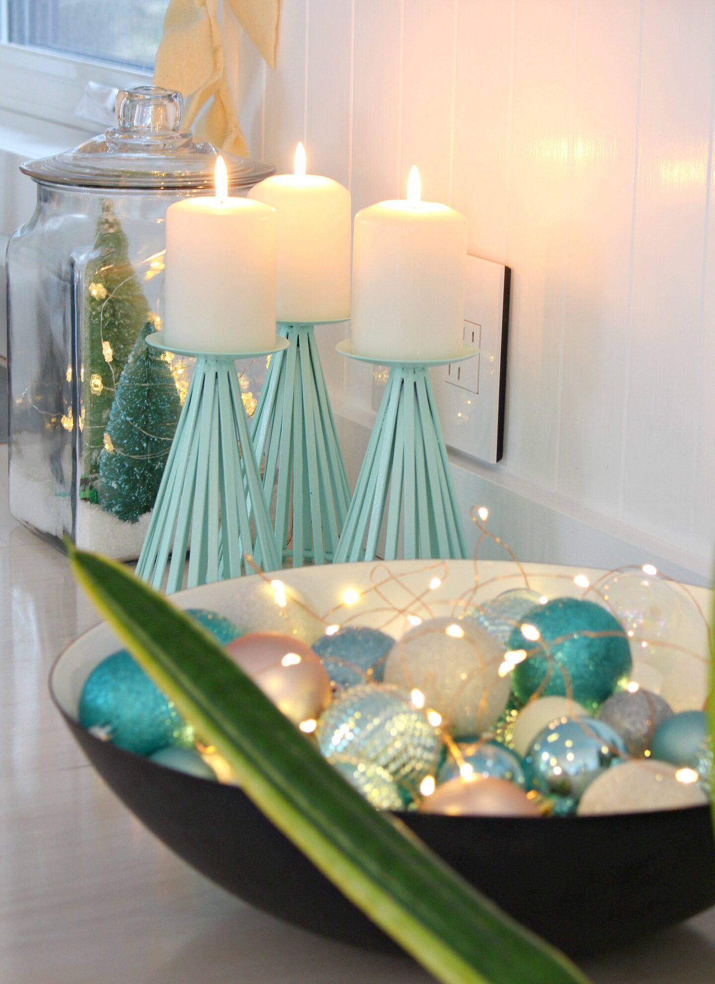 Minimalist Holiday Decor Ideas
