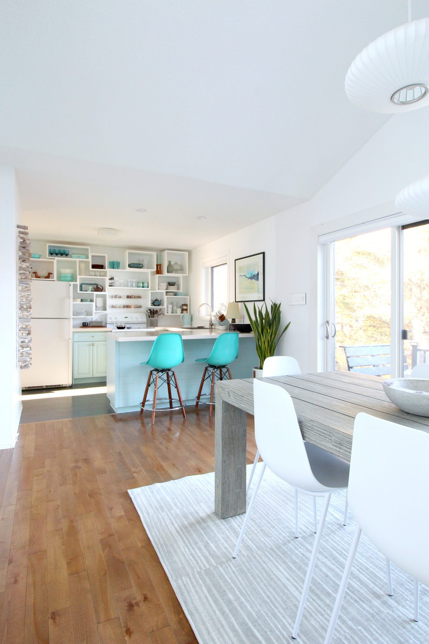 Light and Airy Coastal Kitchen Design