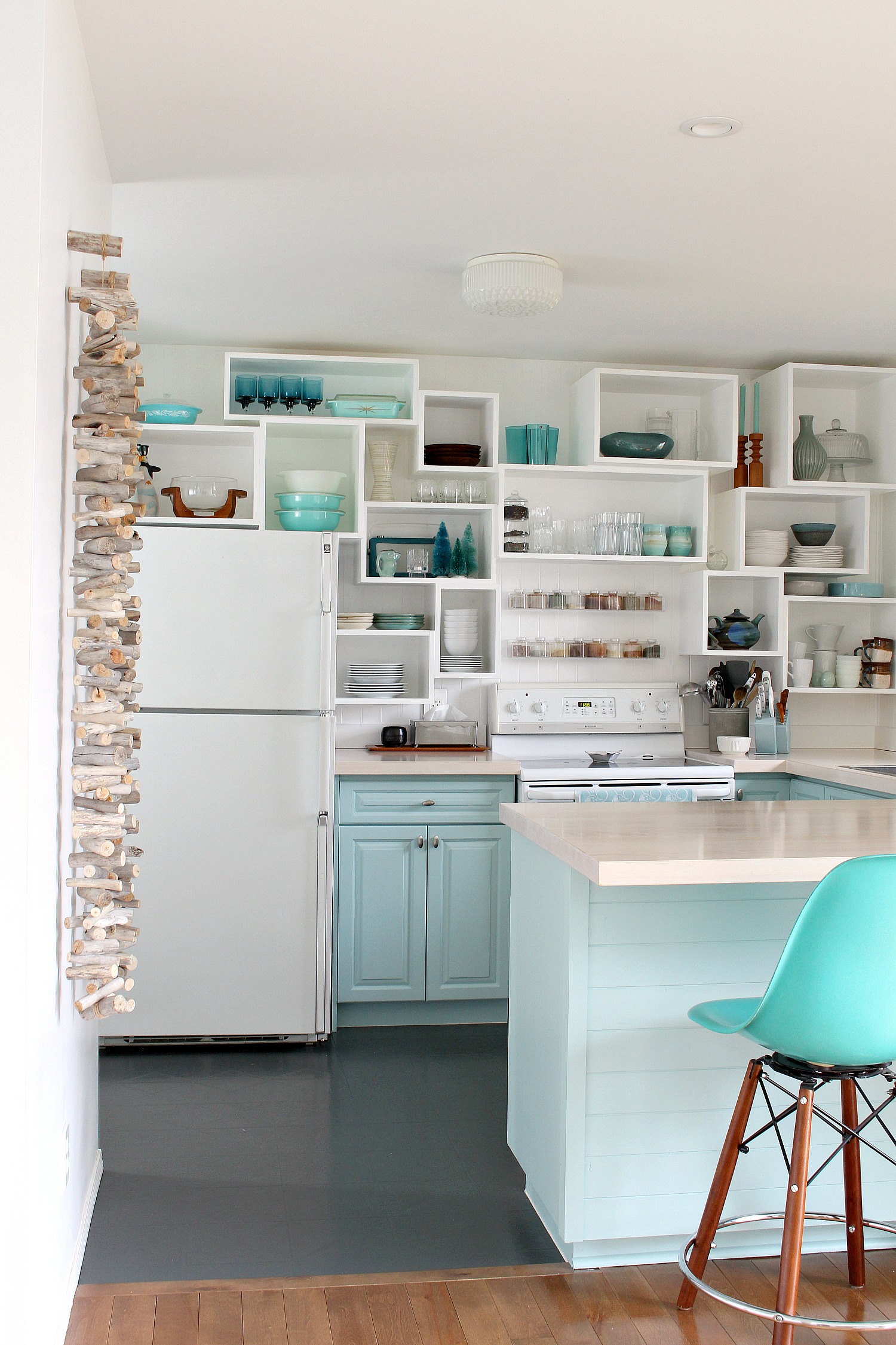 DIY Driftwood Wall Hanging
