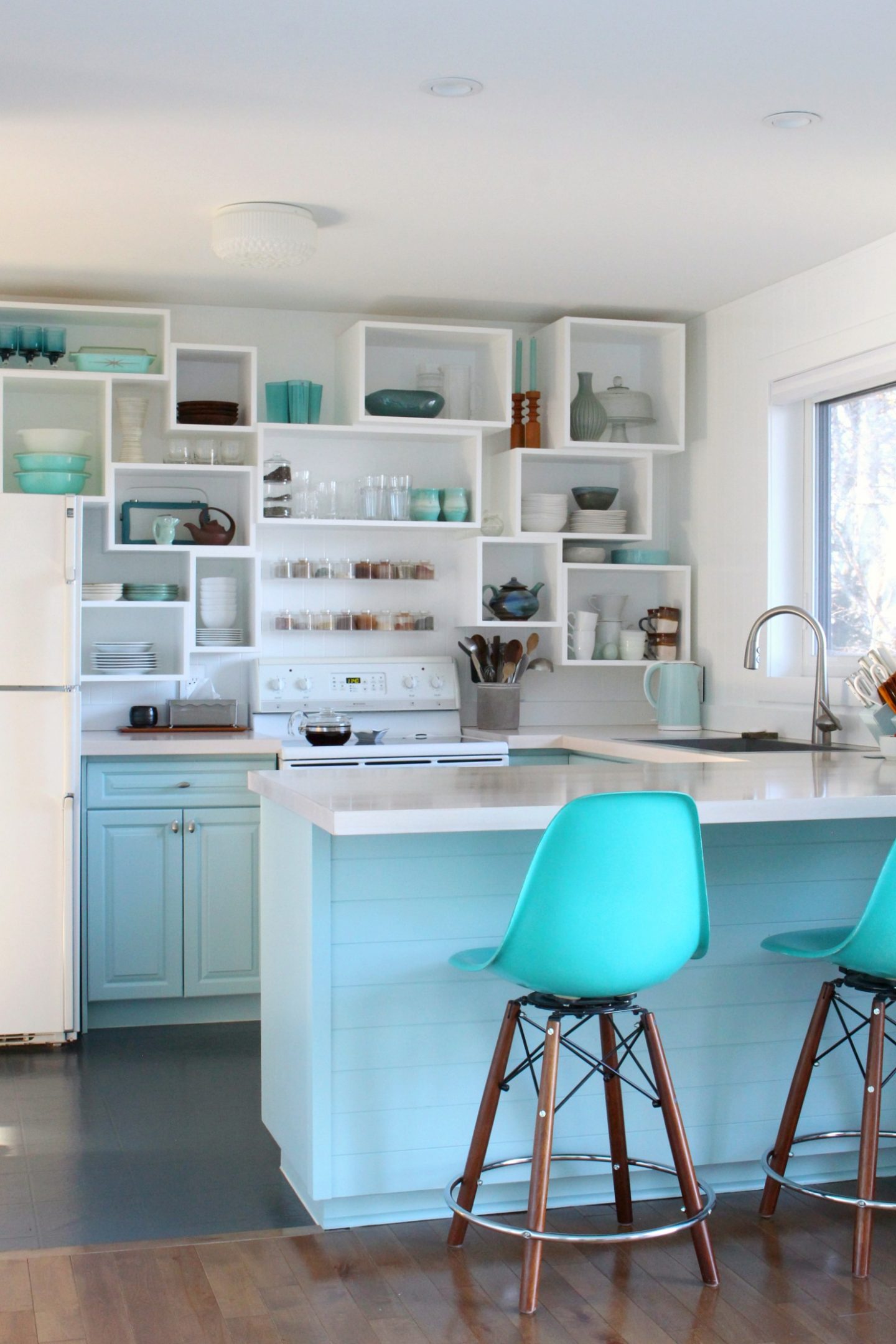 SW Watery Cabinet Color