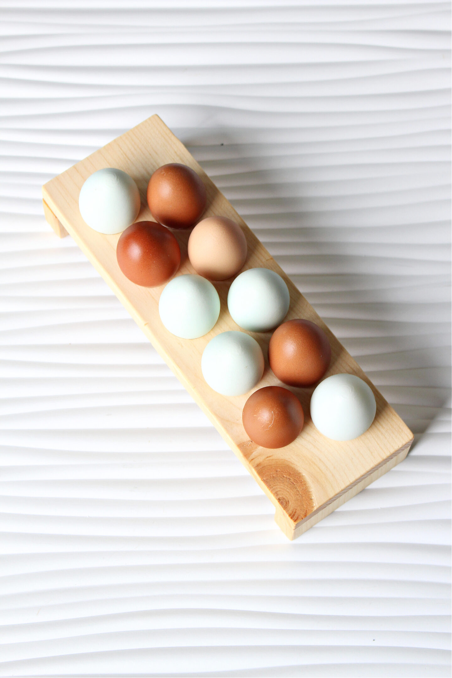 DIY wooden egg holder tutorial