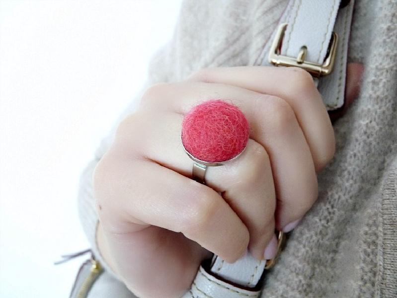 DIY felt wool ring