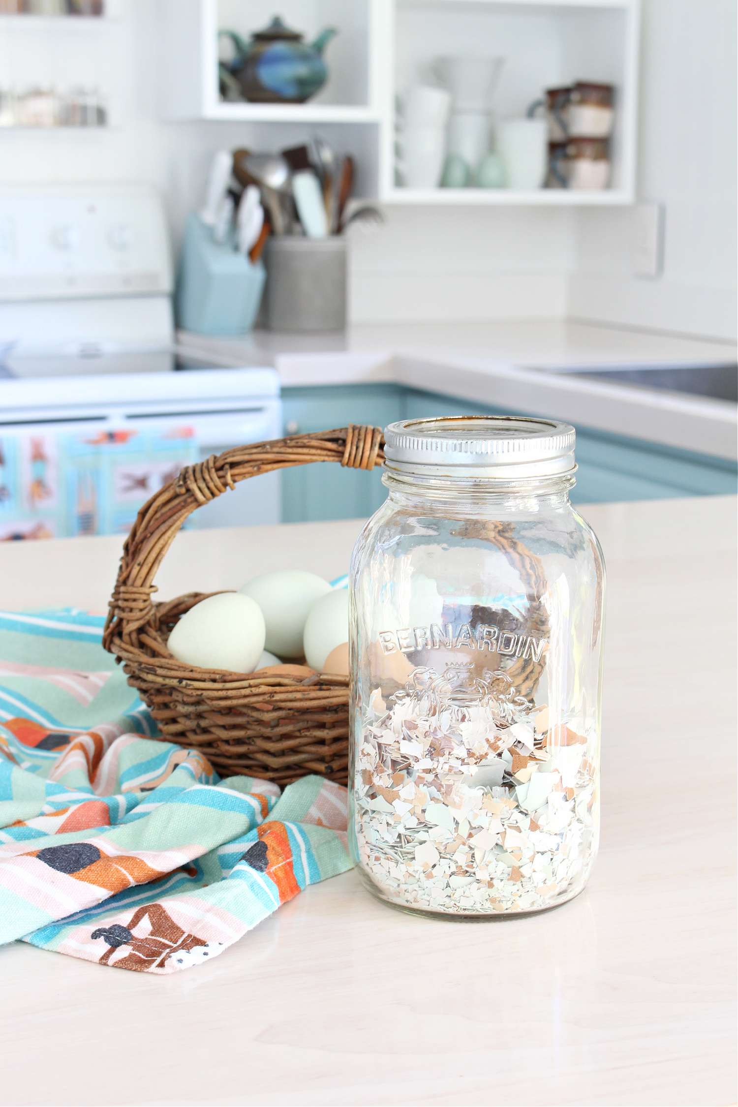 when to feed chickens calicum