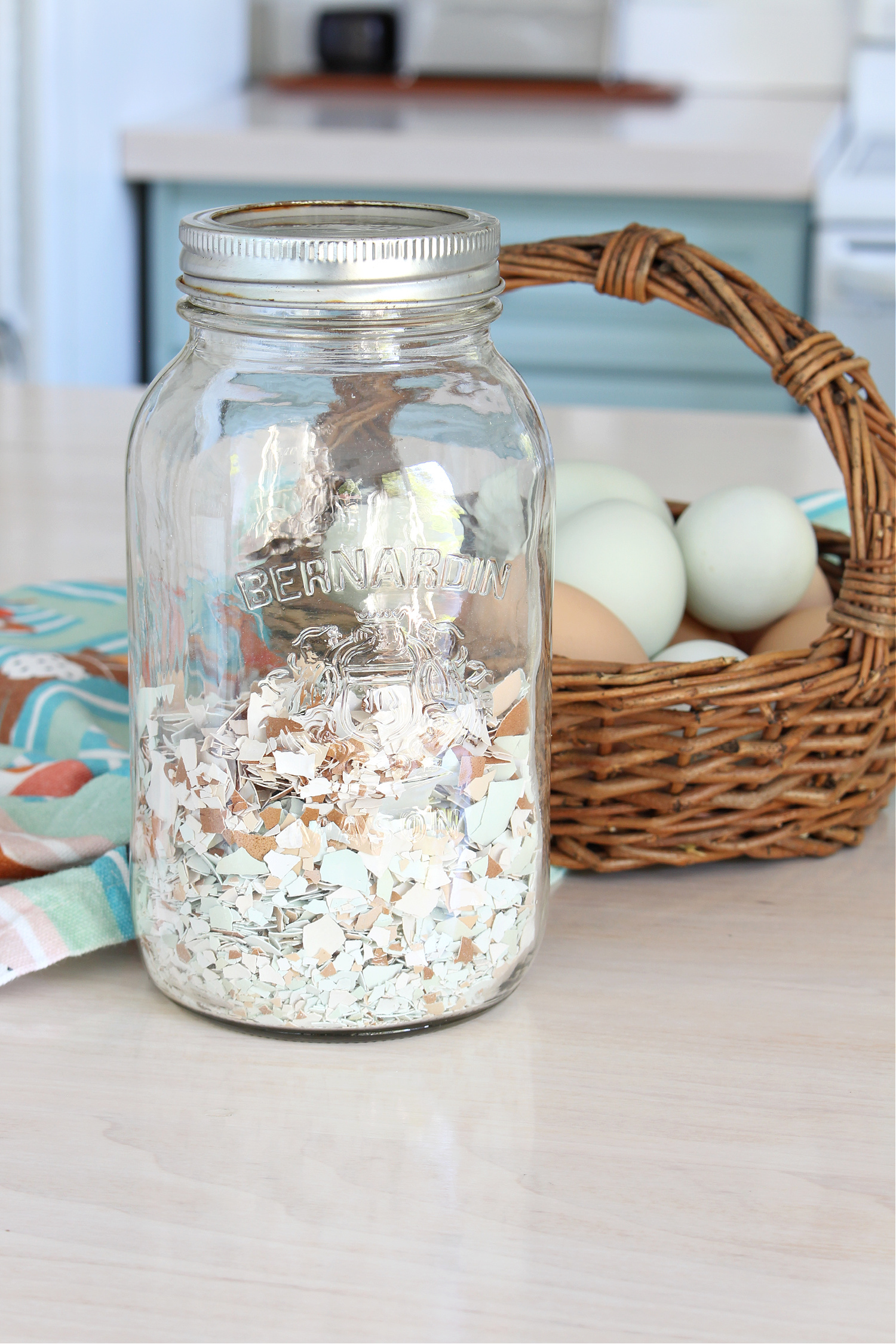 how to prepare egg shells to feed chickens