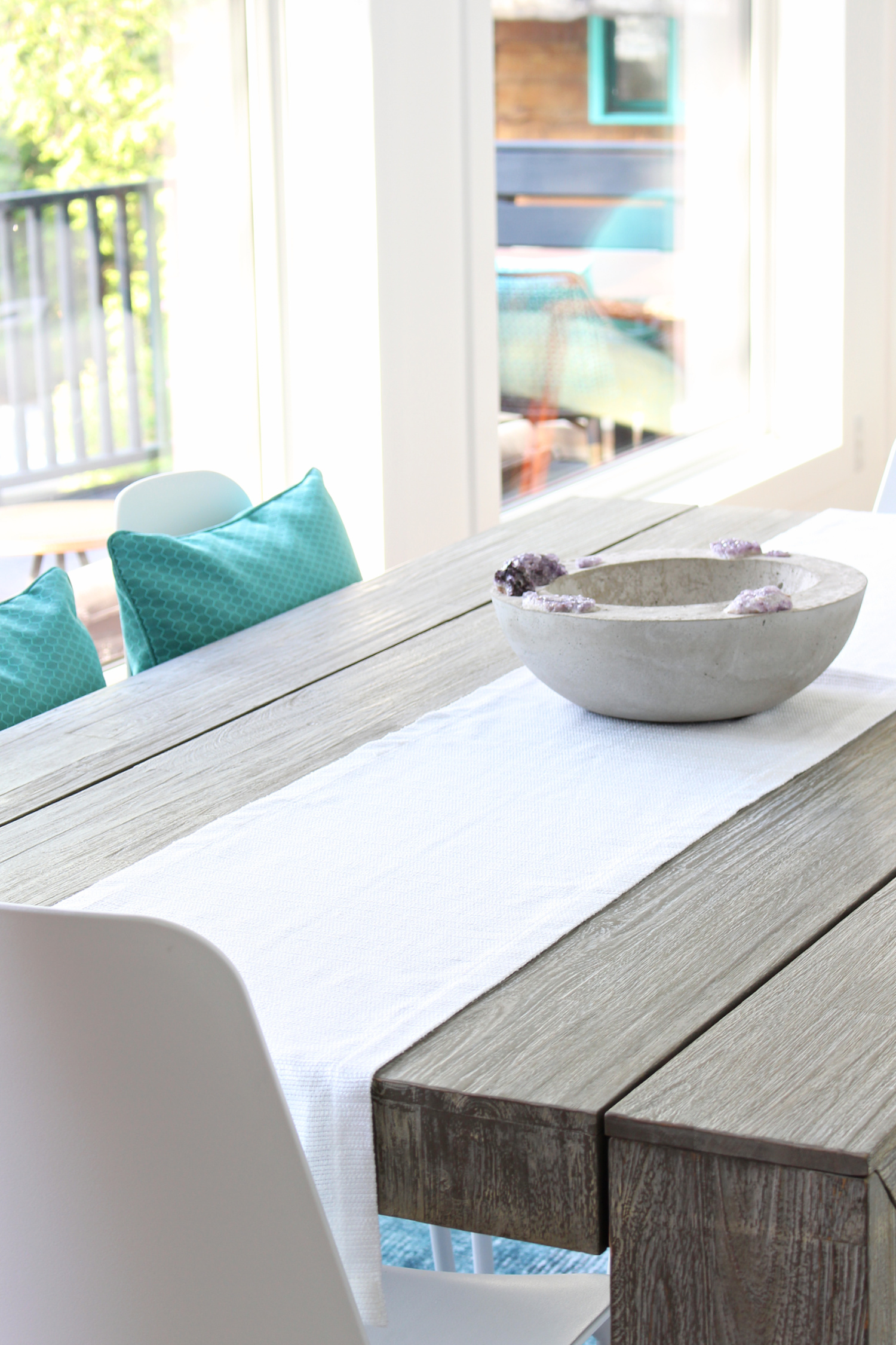 Where to Buy White Table Runners