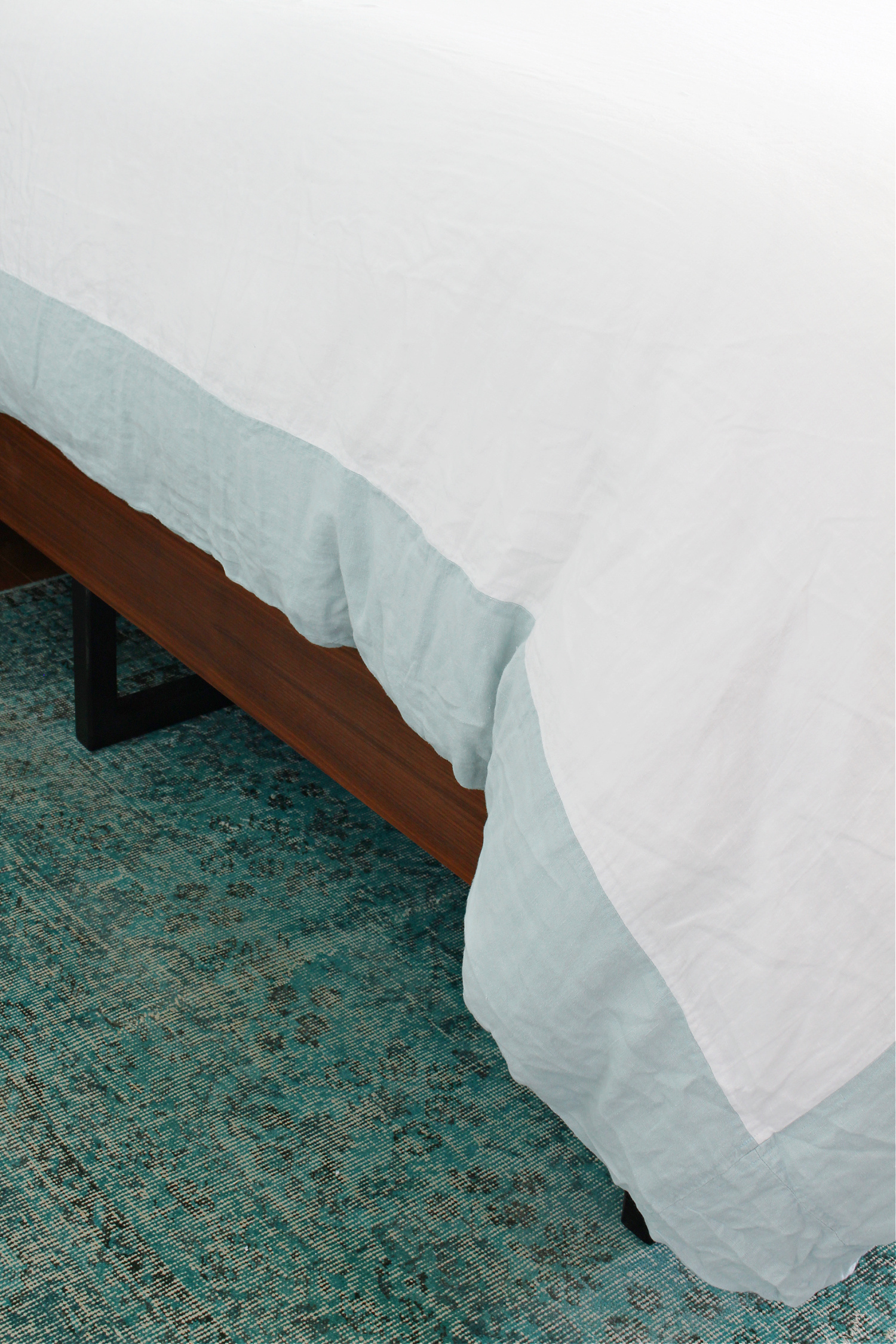 Add a contrasting band of color to a duvet cover
