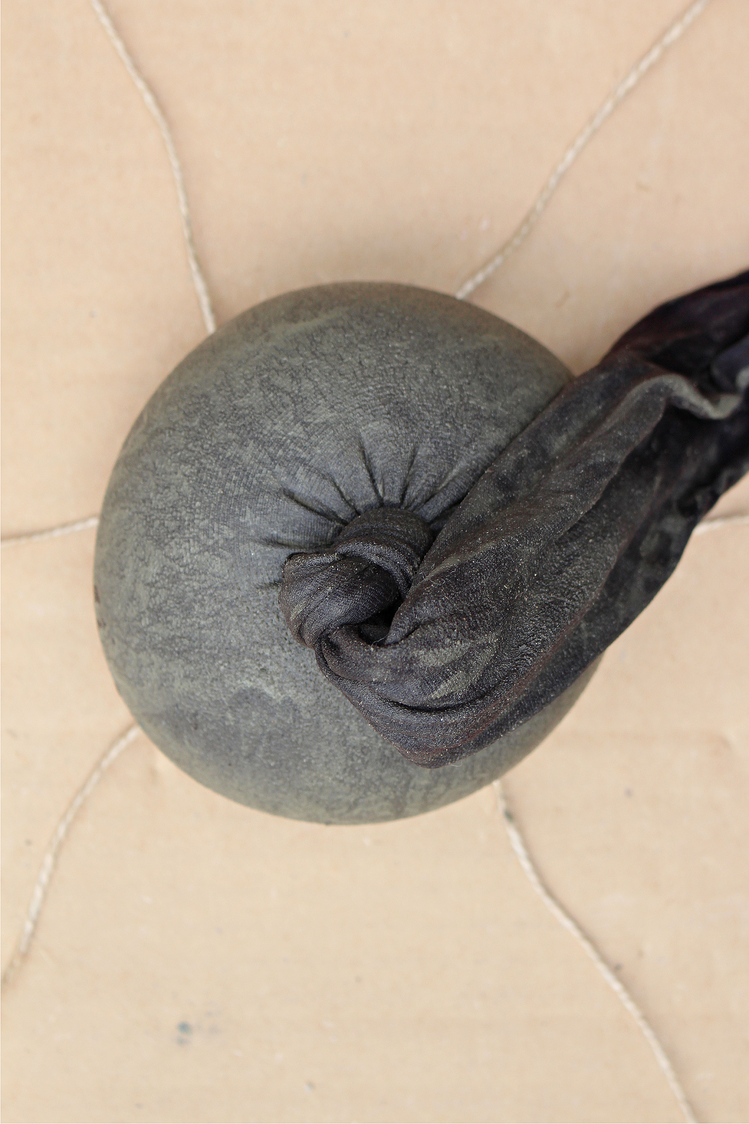 How to Make a Concrete Pumpkin with Tights
