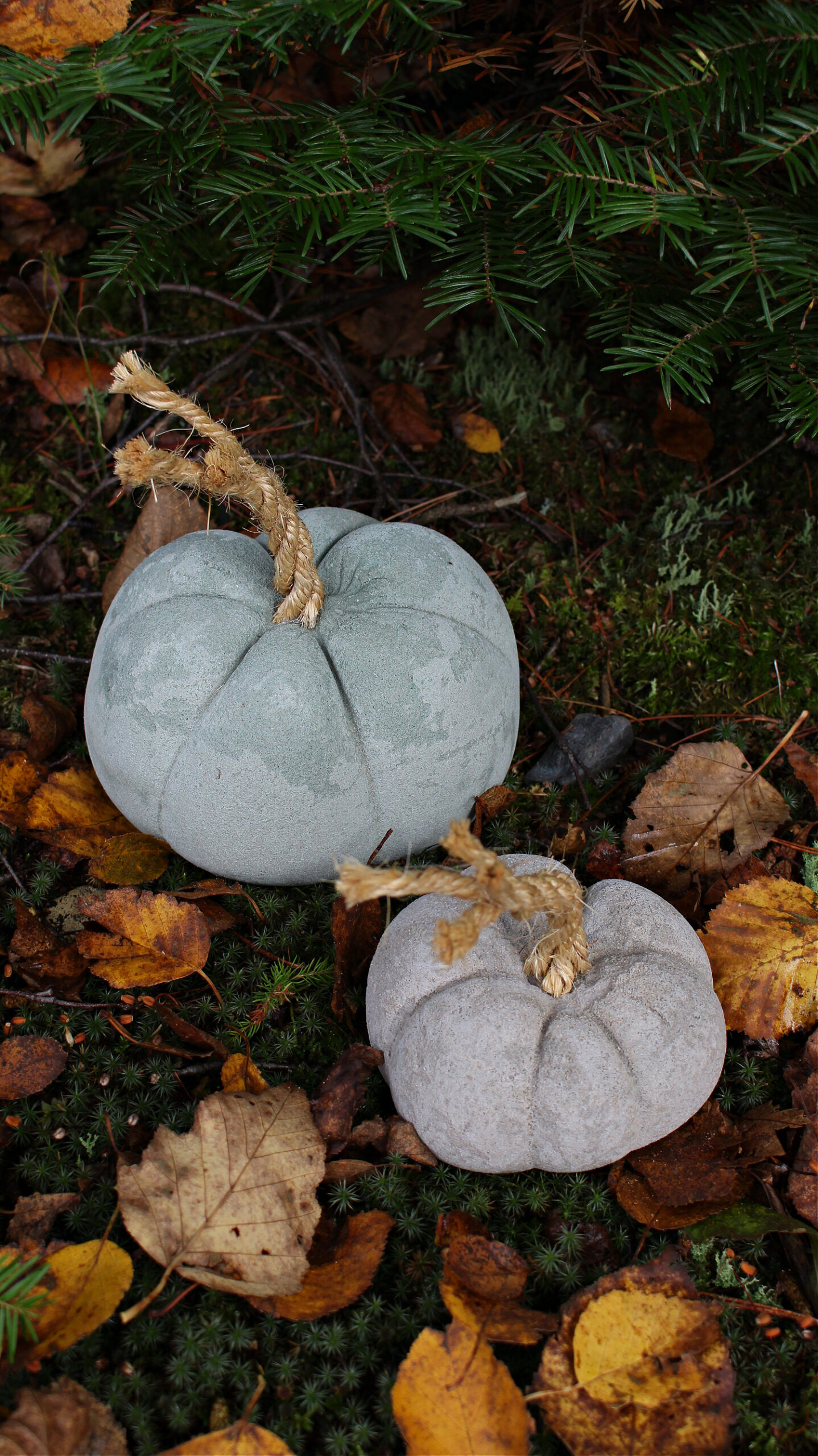 DIY Concrete Pumpkins with Dyed Concrete