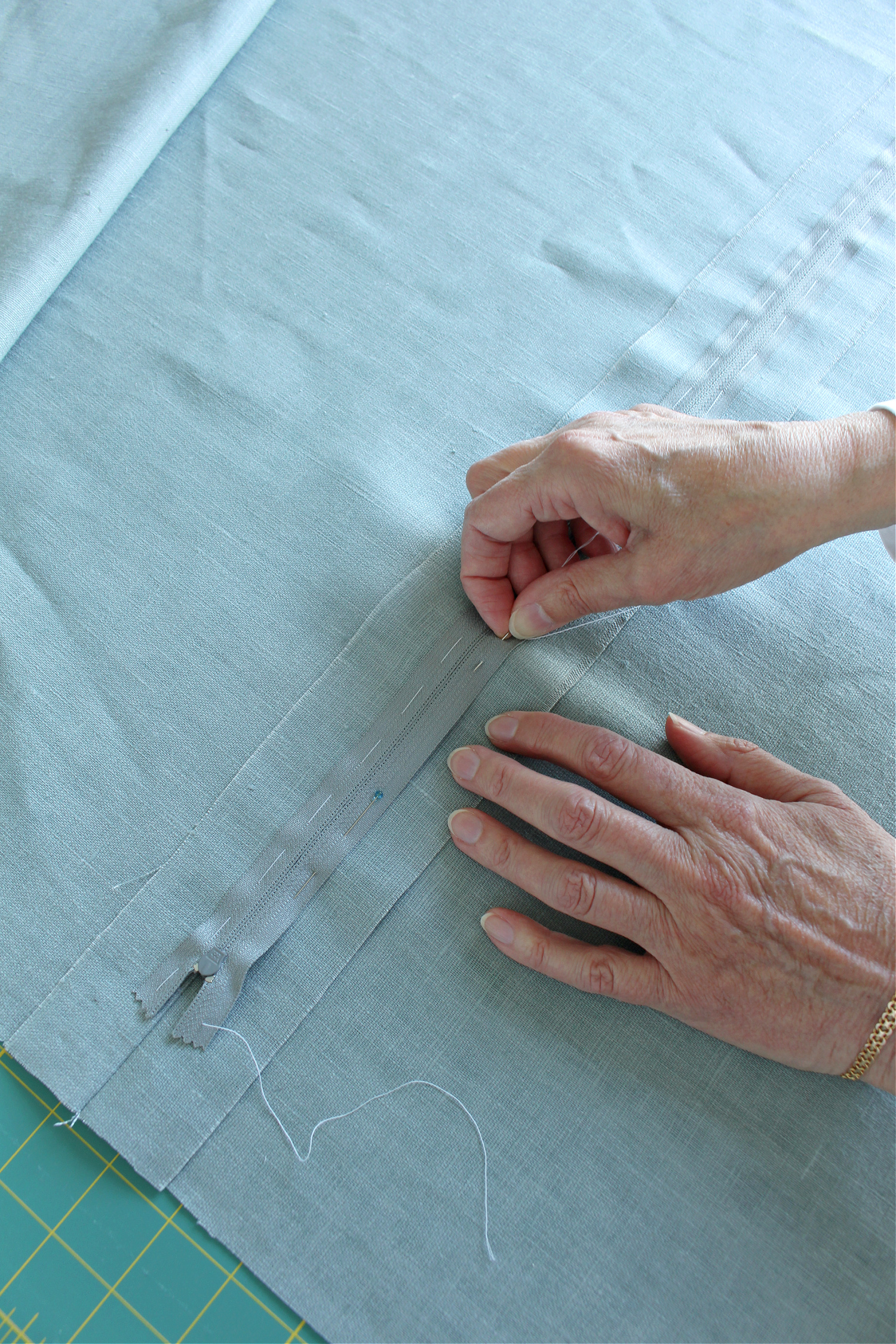 Why You Should Baste a Zipper Before Sew