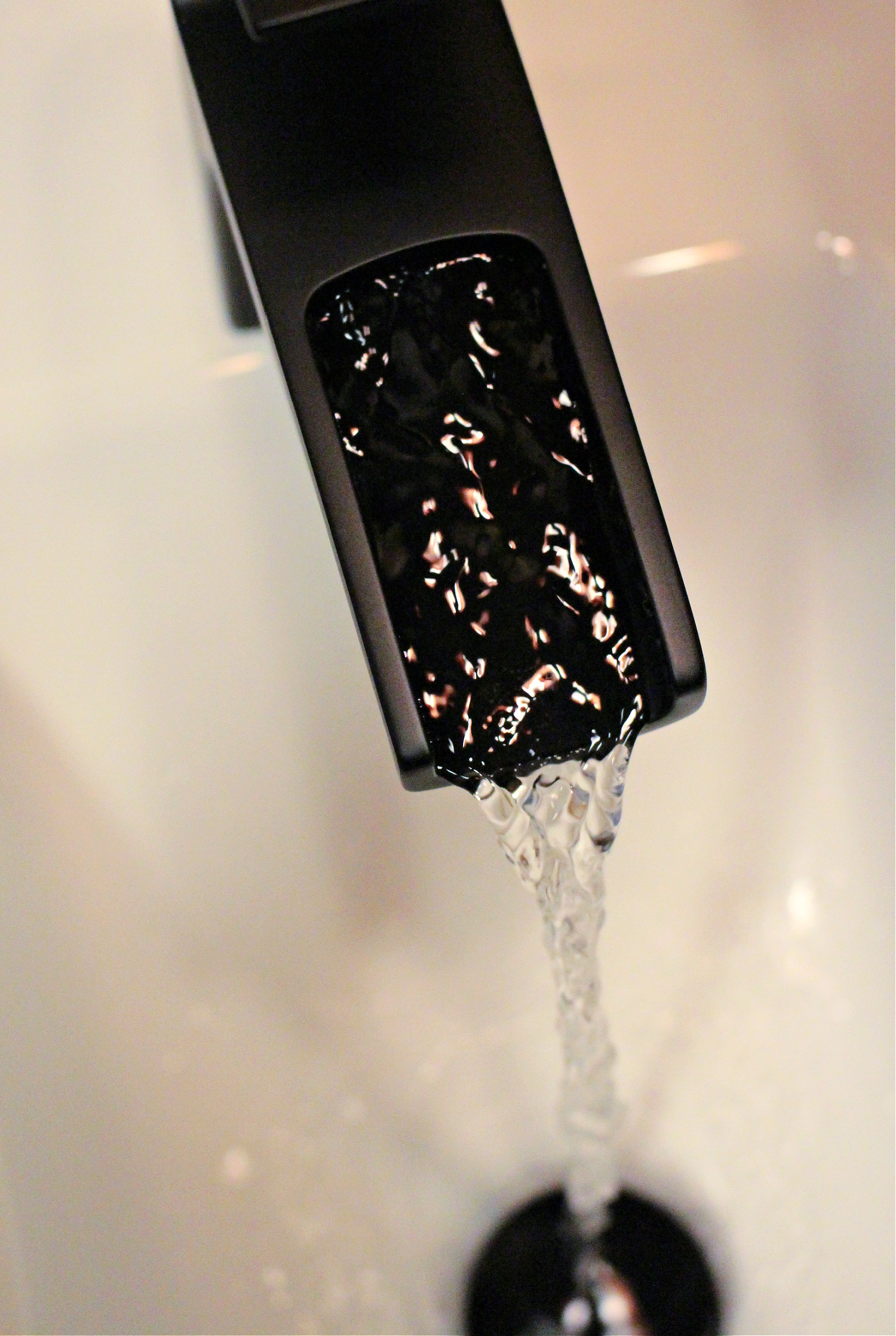 Contemporary Bathroom Faucet Design