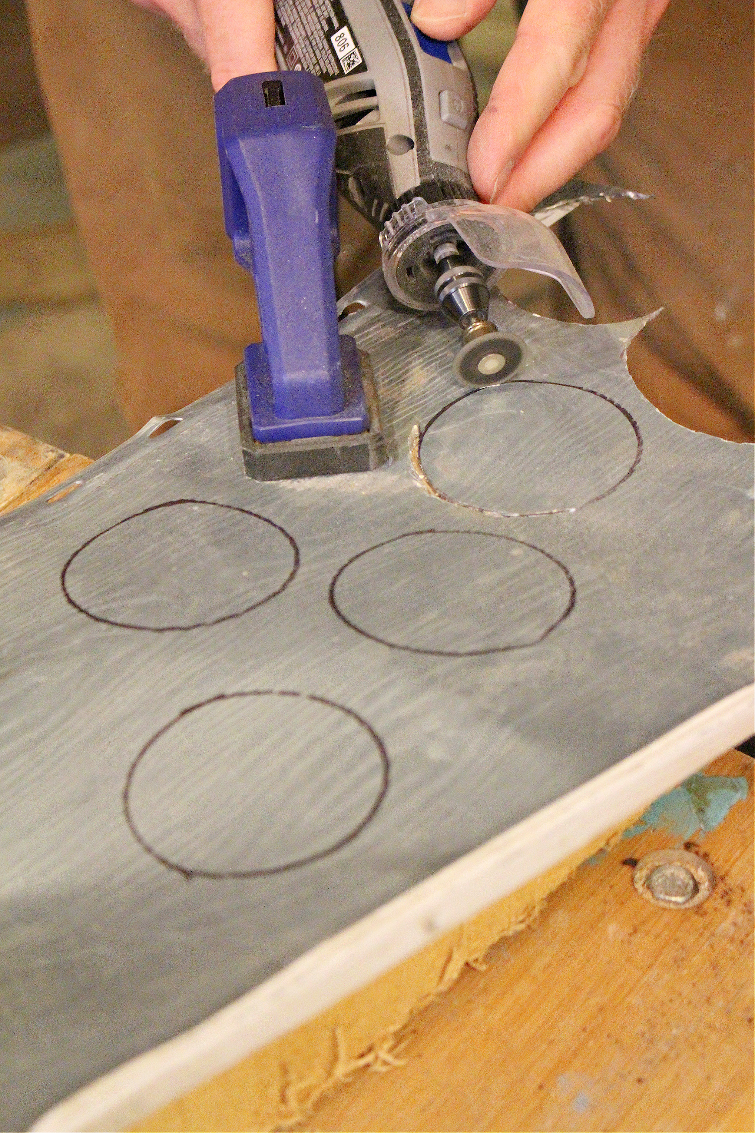 How to Cut Metal Easily