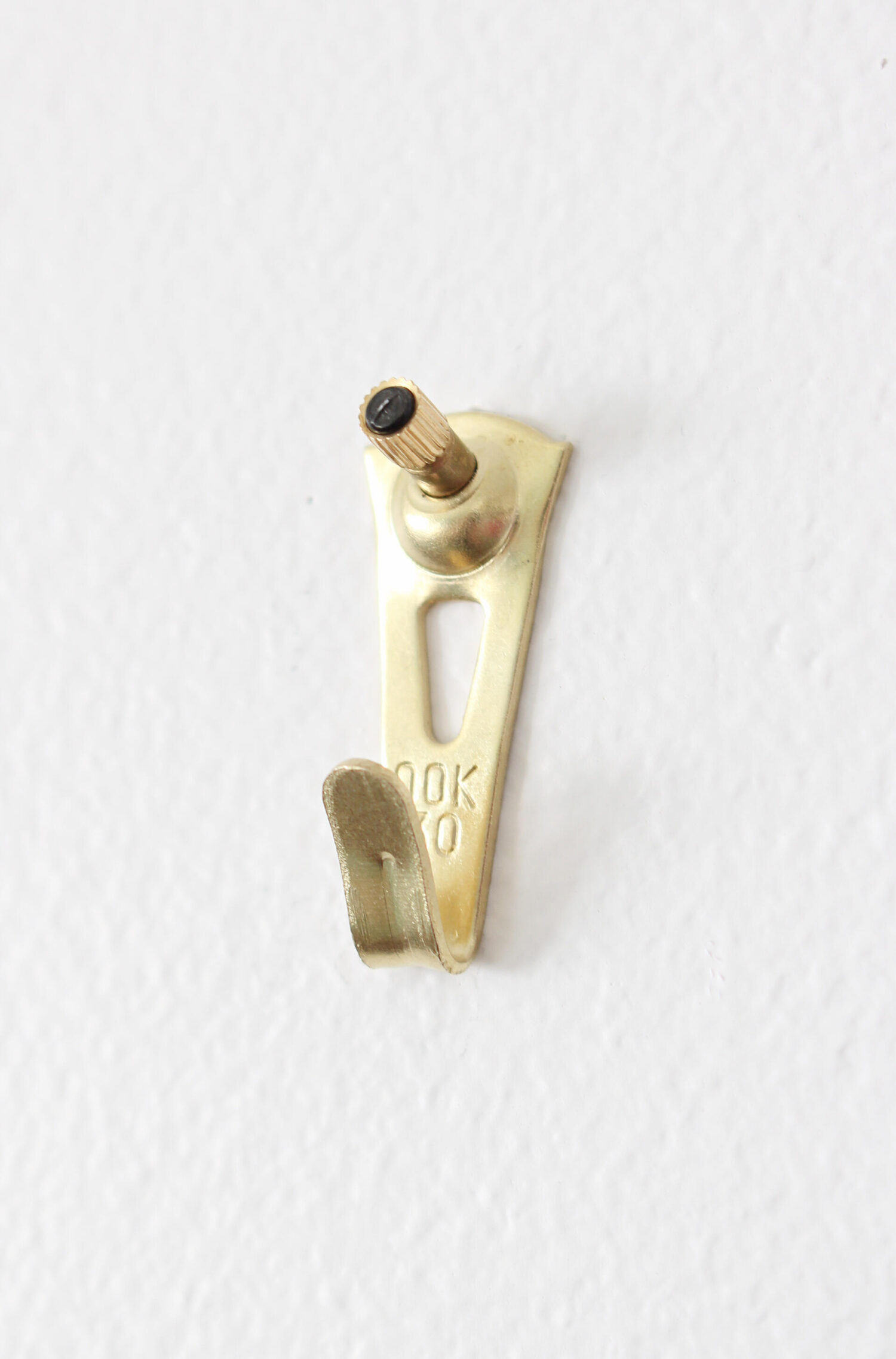 Durable Picture Hanging Hooks