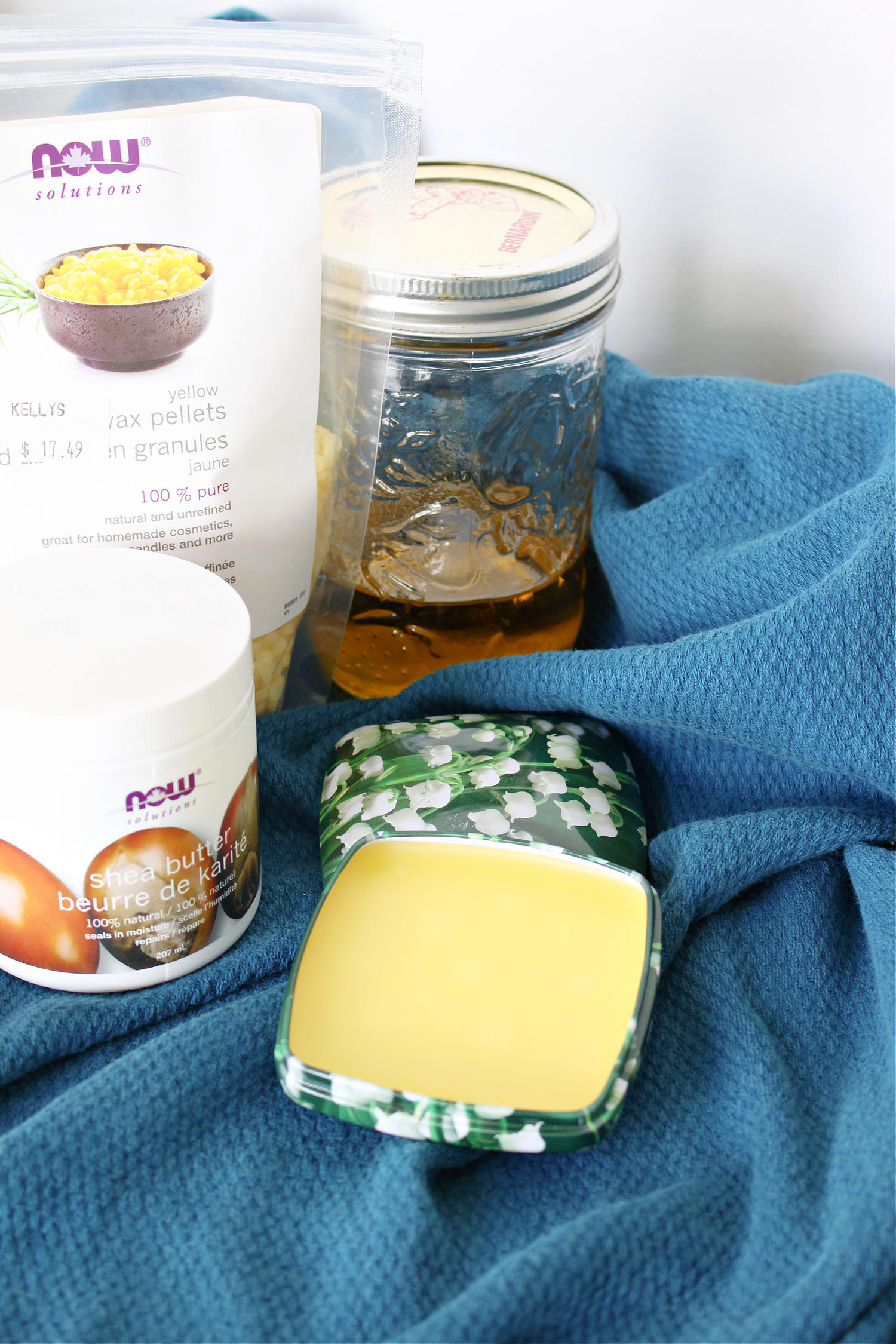 How to Make Dandelion Salve