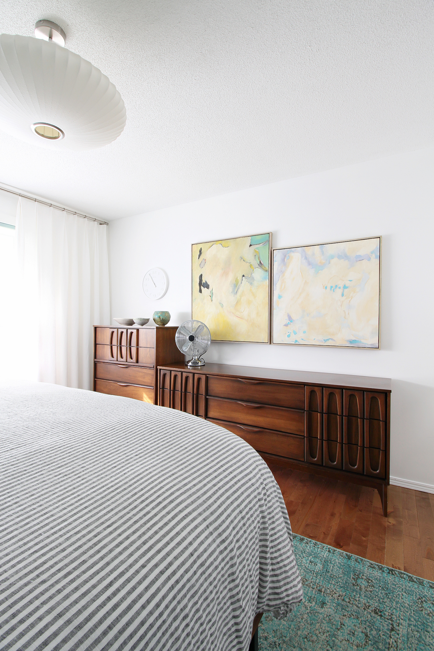 Vintage Meets Coastal Bedroom Makeover