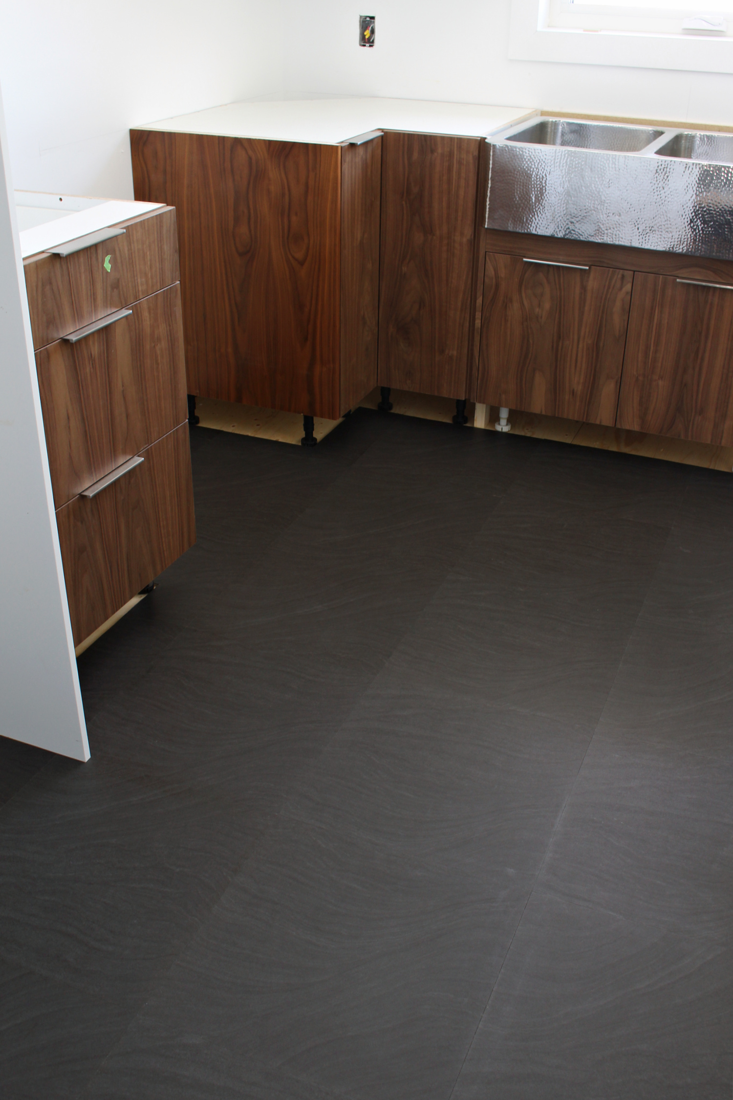 How to Clean Residue from Glue Down Floor Tile