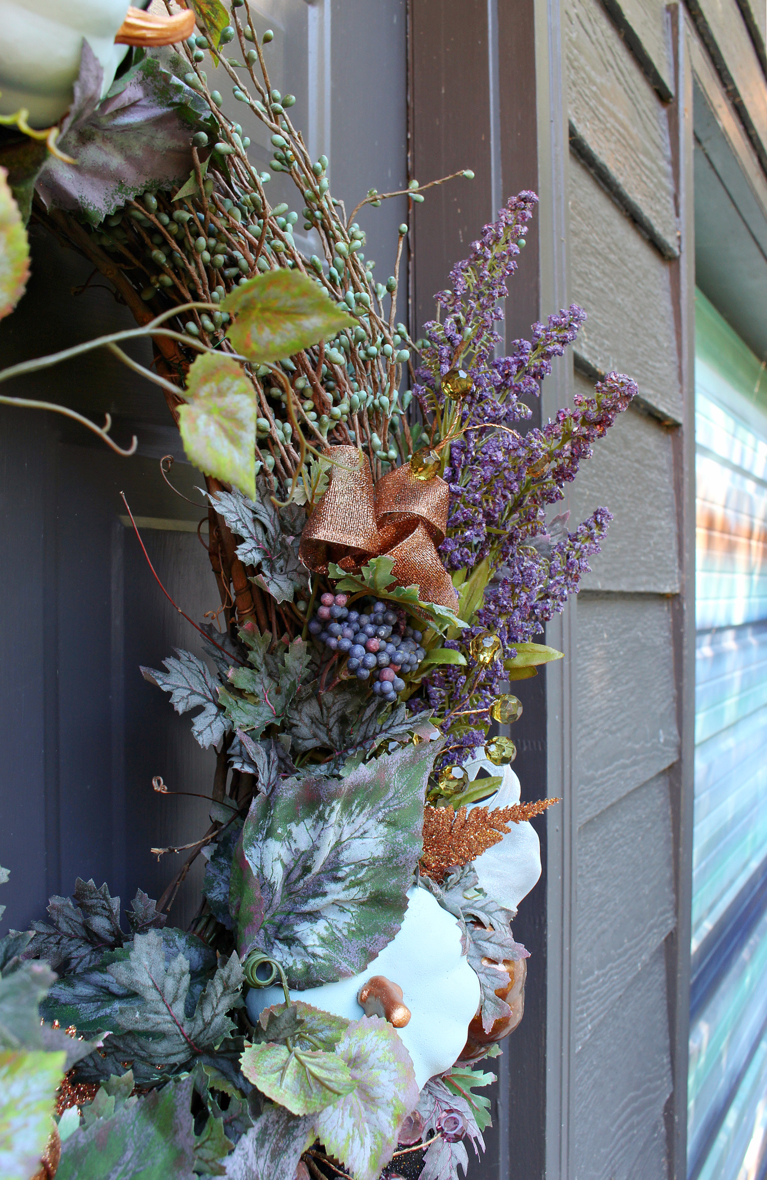 How to Make a Modern Wreath