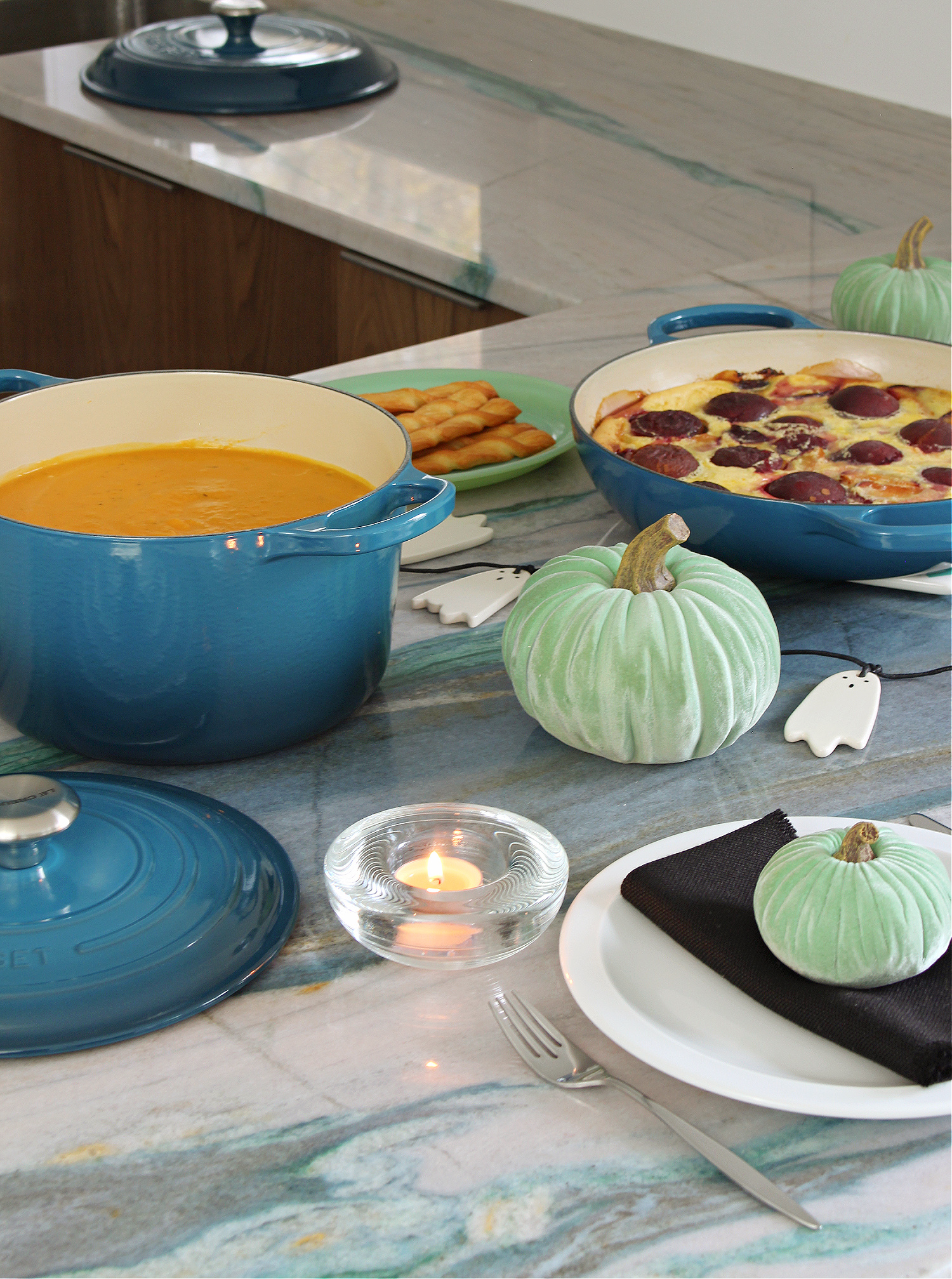 Modern Halloween Decorating in the Kitchen