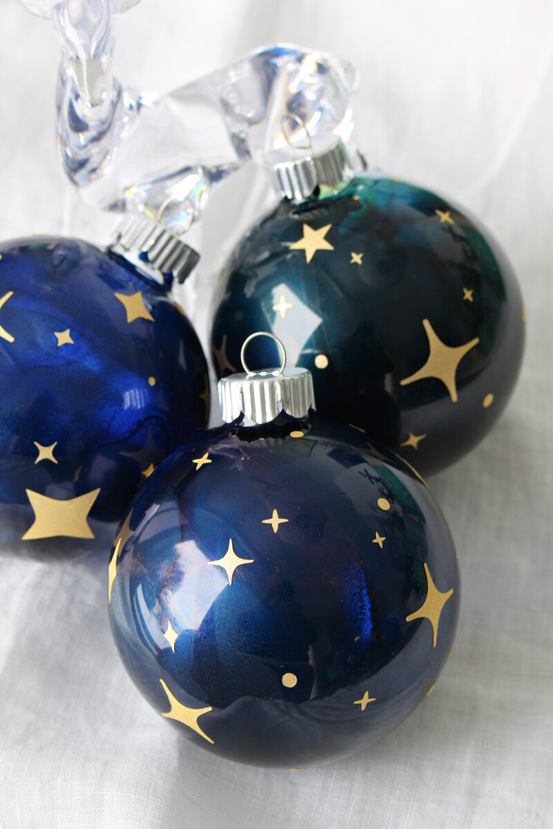 DIY Starry Night Ornament - DIY Cricut Ornament