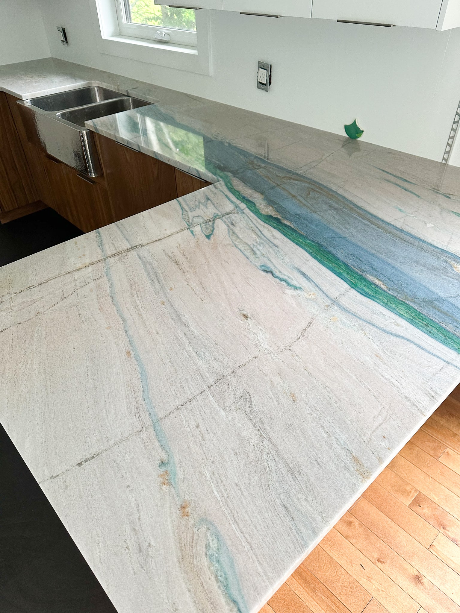 My NEW Quartzite Counters Are Installed | Dans le Lakehouse