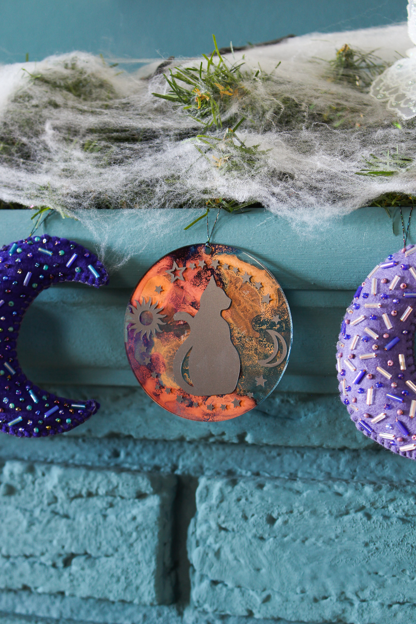 Black Cat Cricut Craft Idea