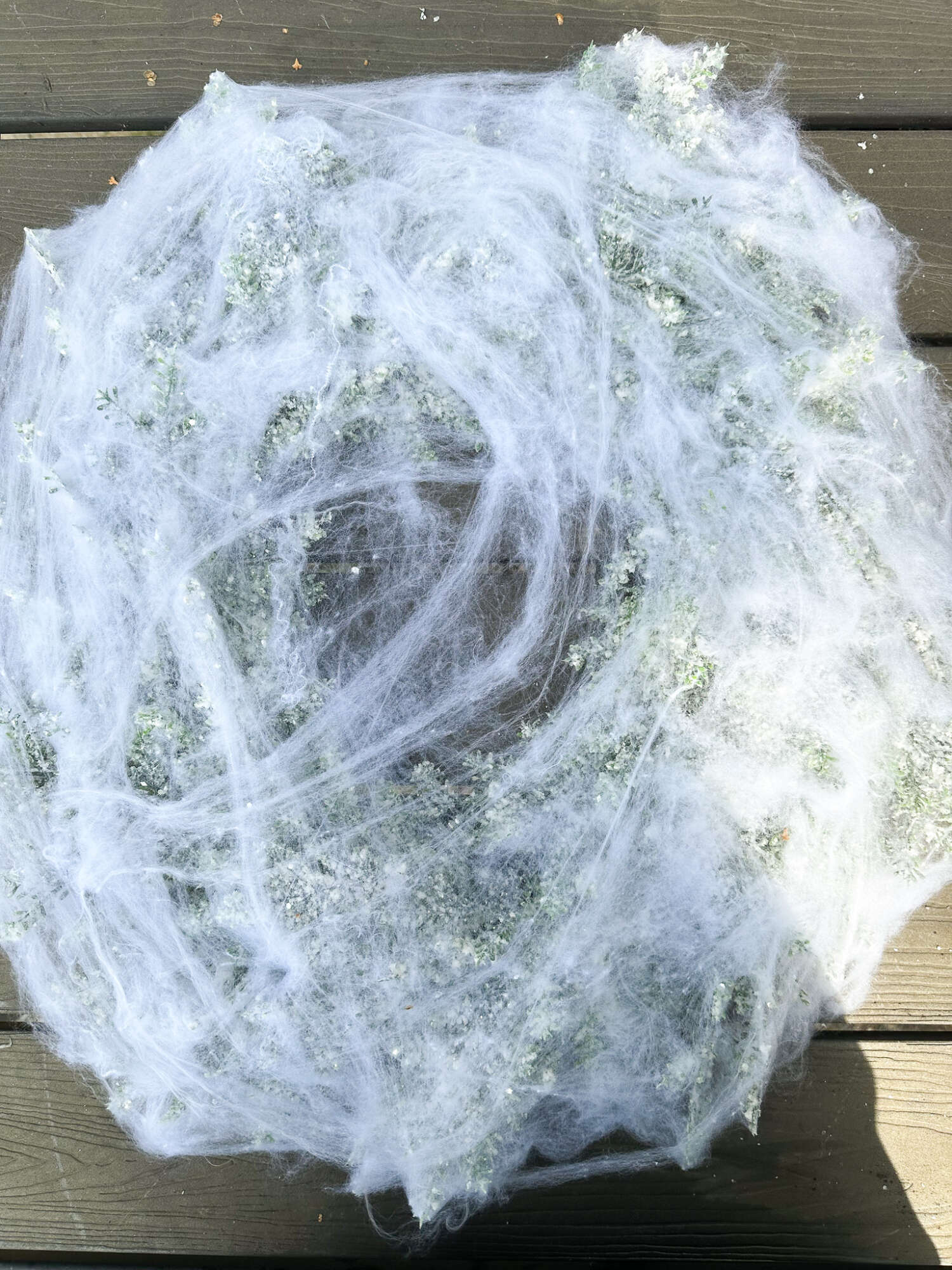 Fake Spider Web Wreath DIY