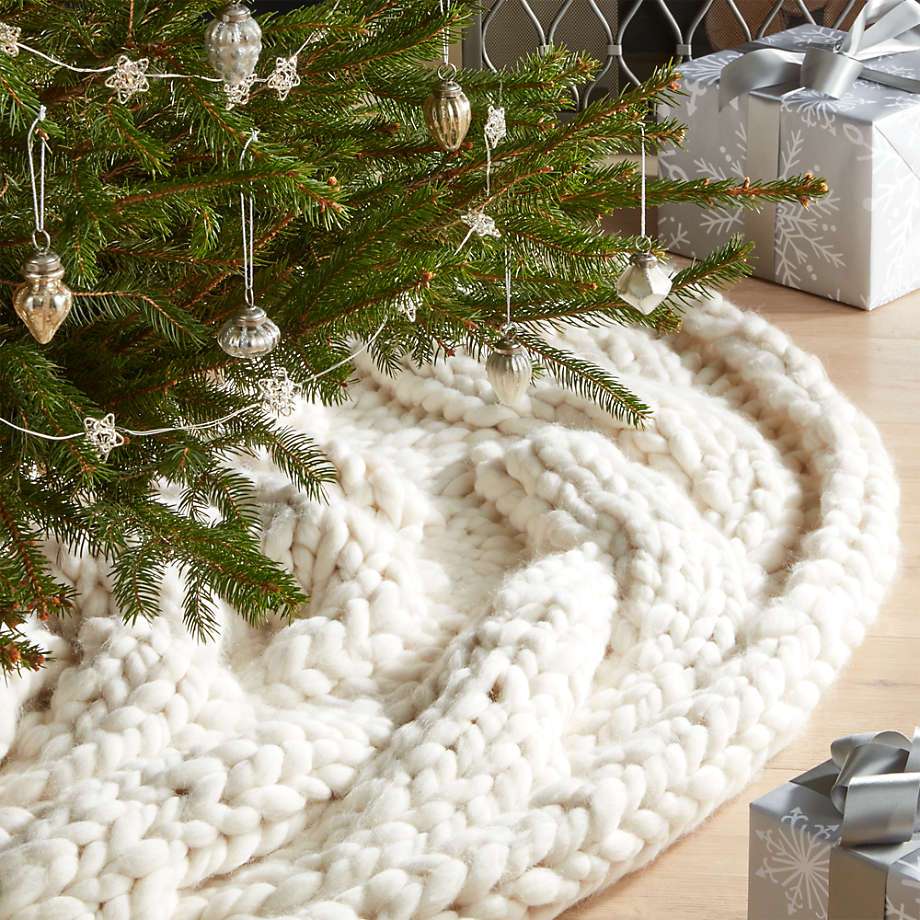Knit Christmas Tree Skirt