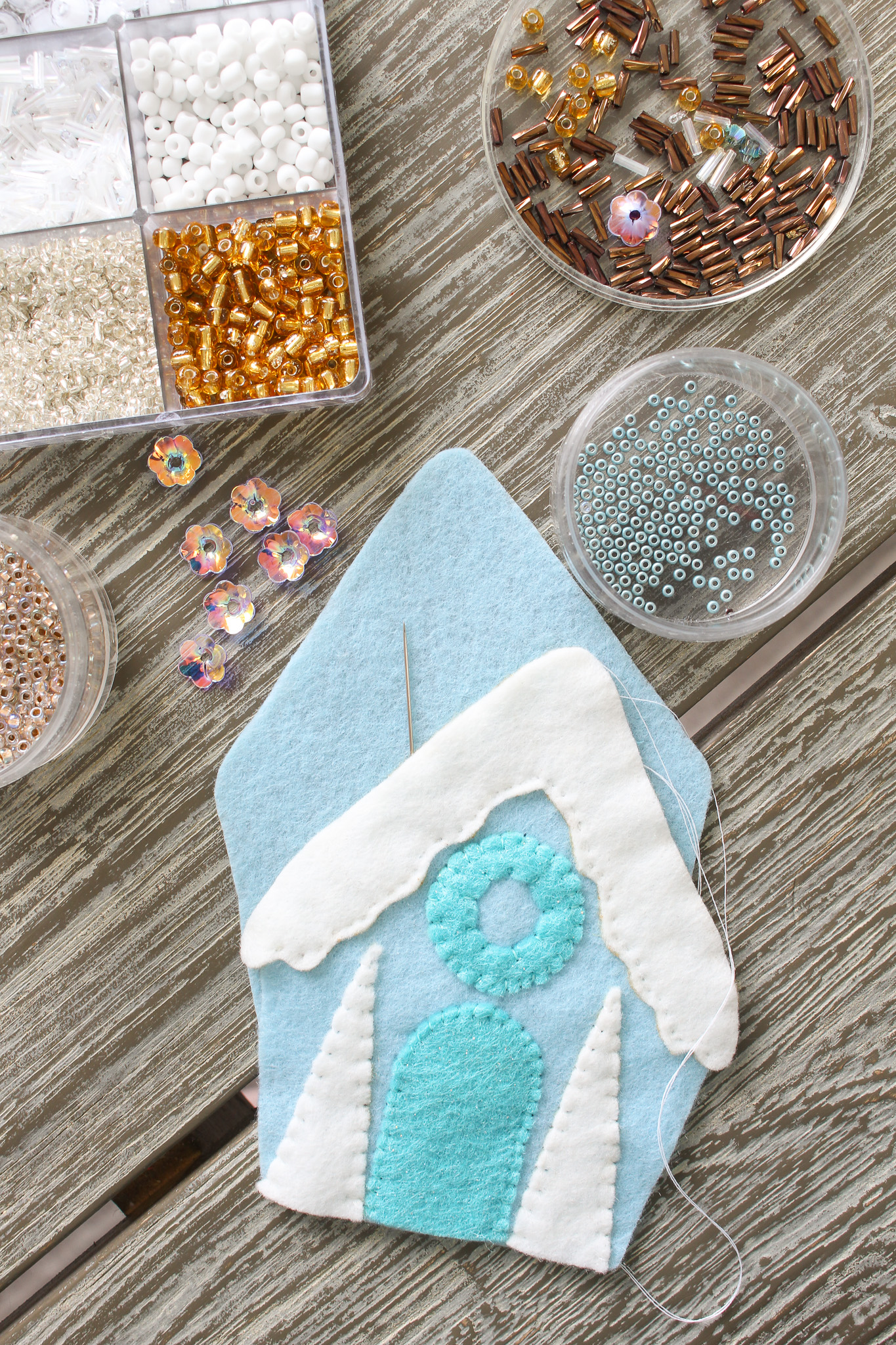 DIY Felt Christmas Ornament Idea