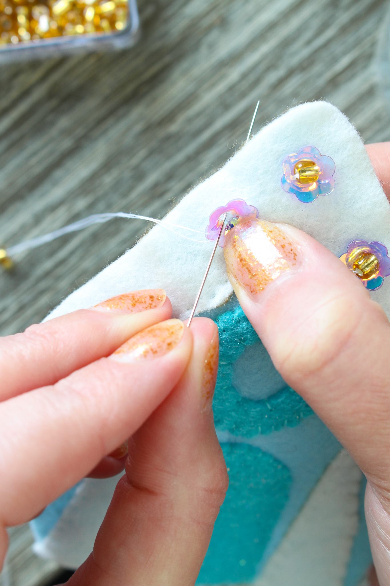How to Sew Sequins onto Felt
