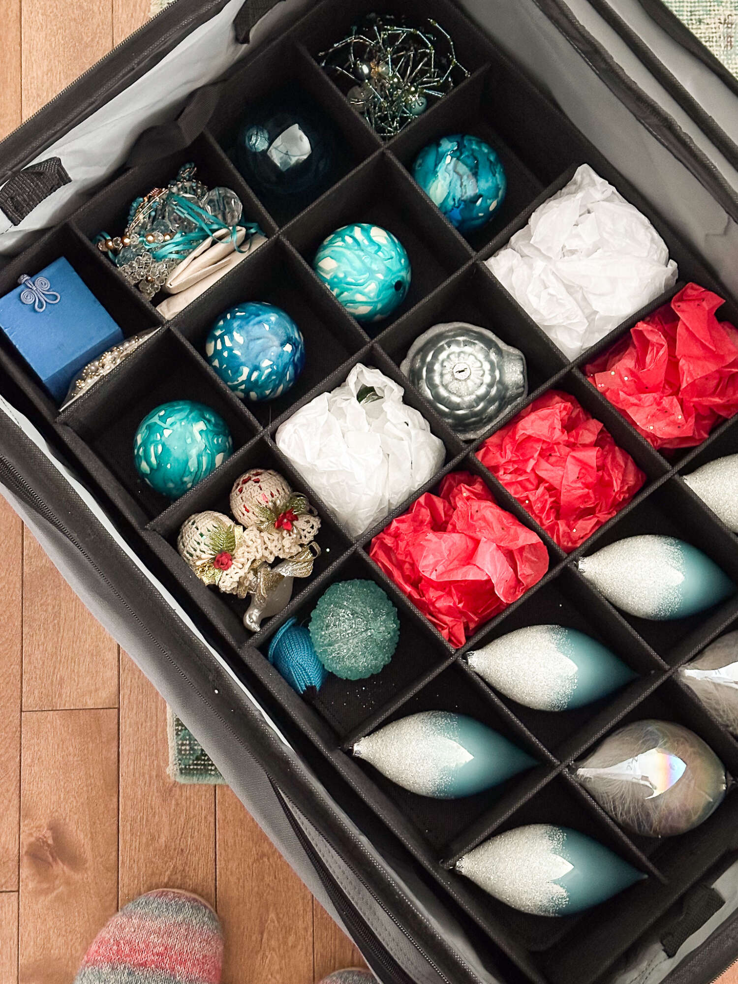 How to Store Glass Ornaments