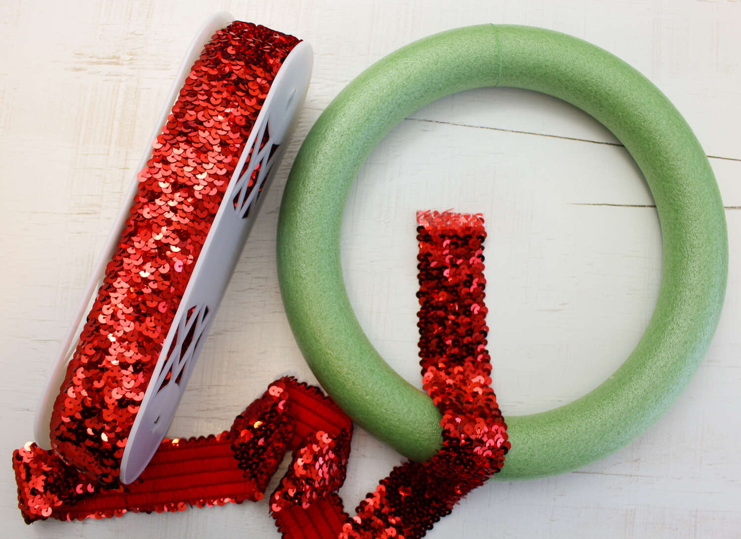 DIY Sequin Wreath Tutorial