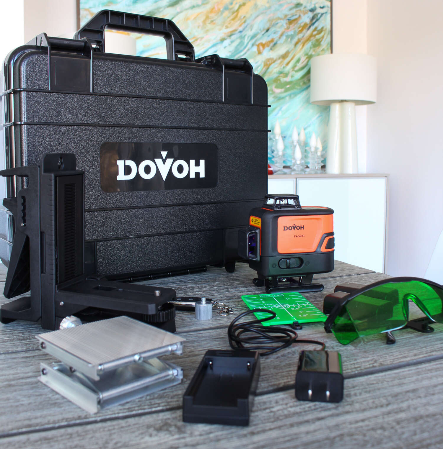 This laser has two power options: battery or USB cable without battery