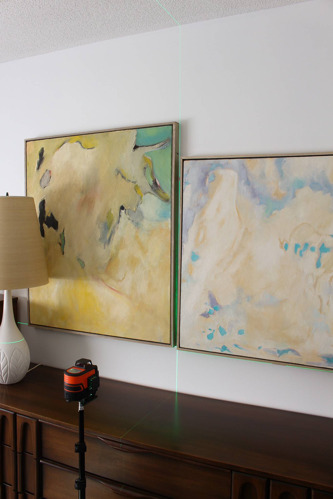 The DOVOH Laser Level 360 Self Leveling features