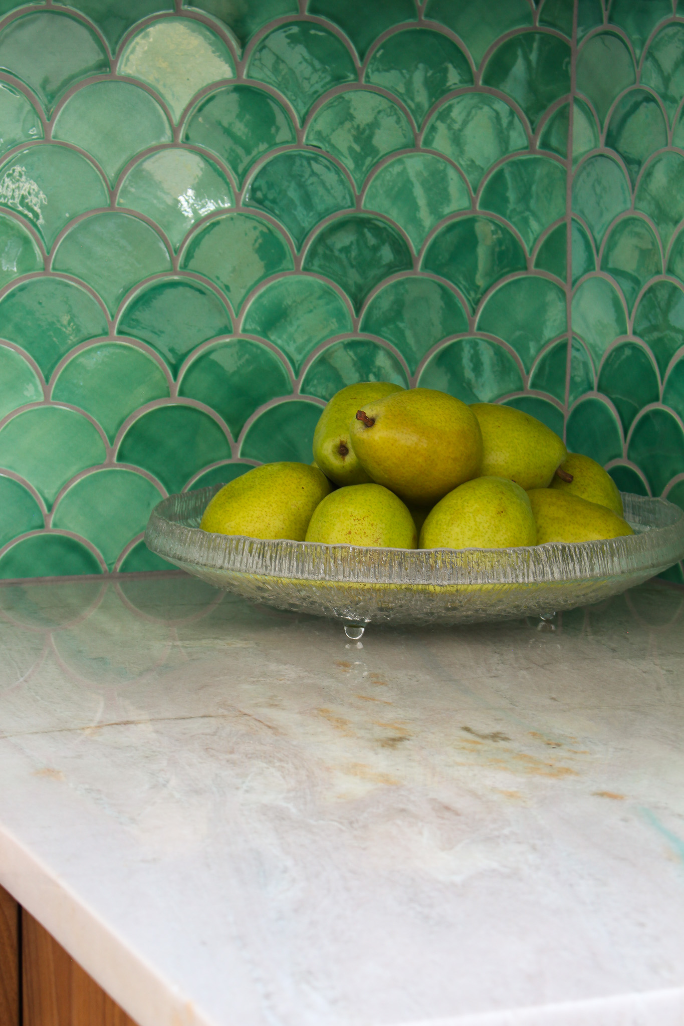 Kitchen Makeover with Green Fish Scale Tile Backsplash
